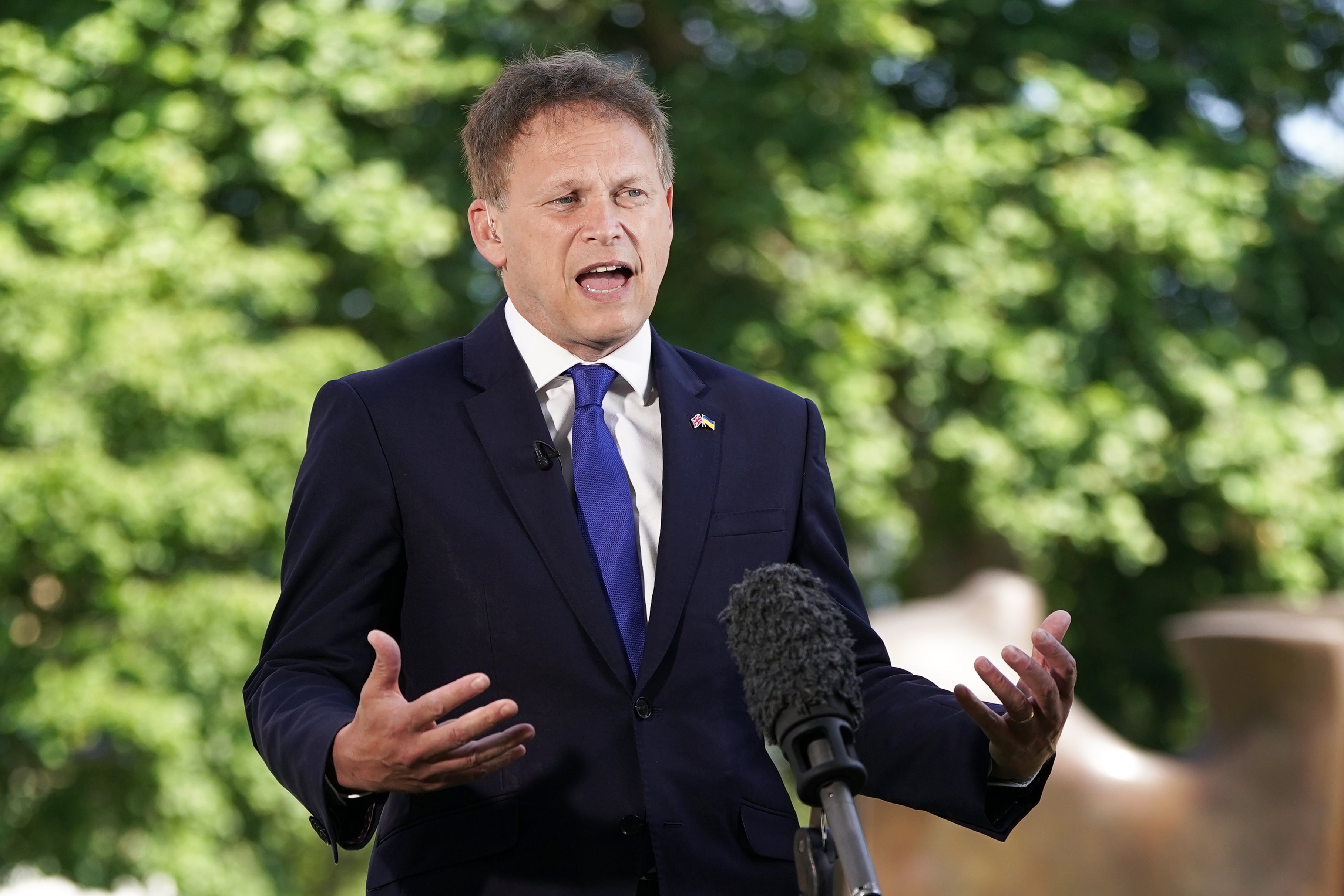 Transport secretary Grant Shapps has ruled out another general election and proposes tax cuts for firms hit by soaring energy costs