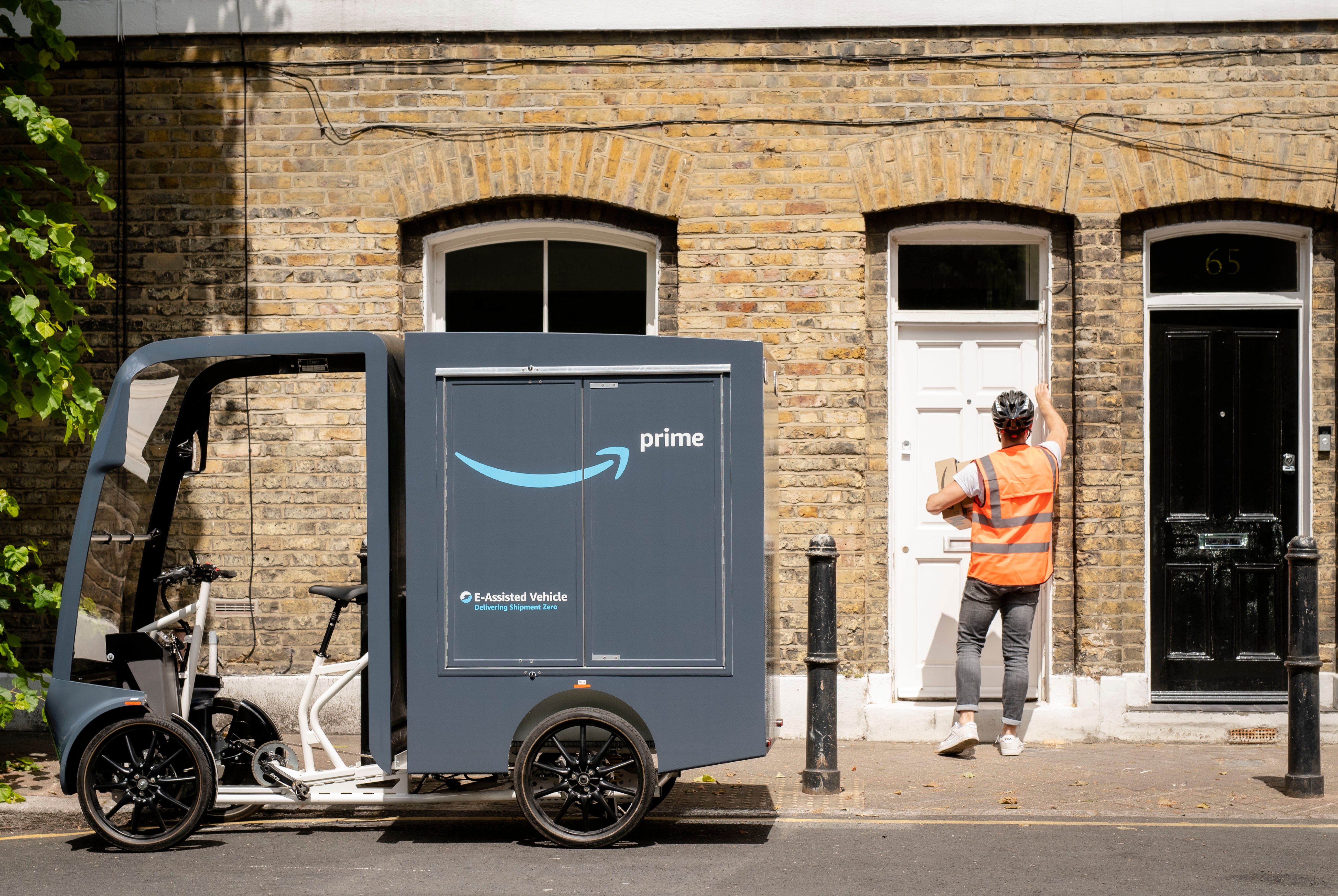 Amazon has 1,000 electric delivery vans on the road in the UK