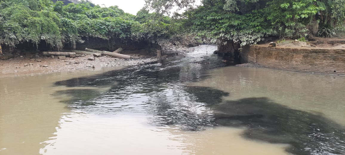 Municipal waste being discharged in the Ganges near Dakshineswar in West Bengal, India