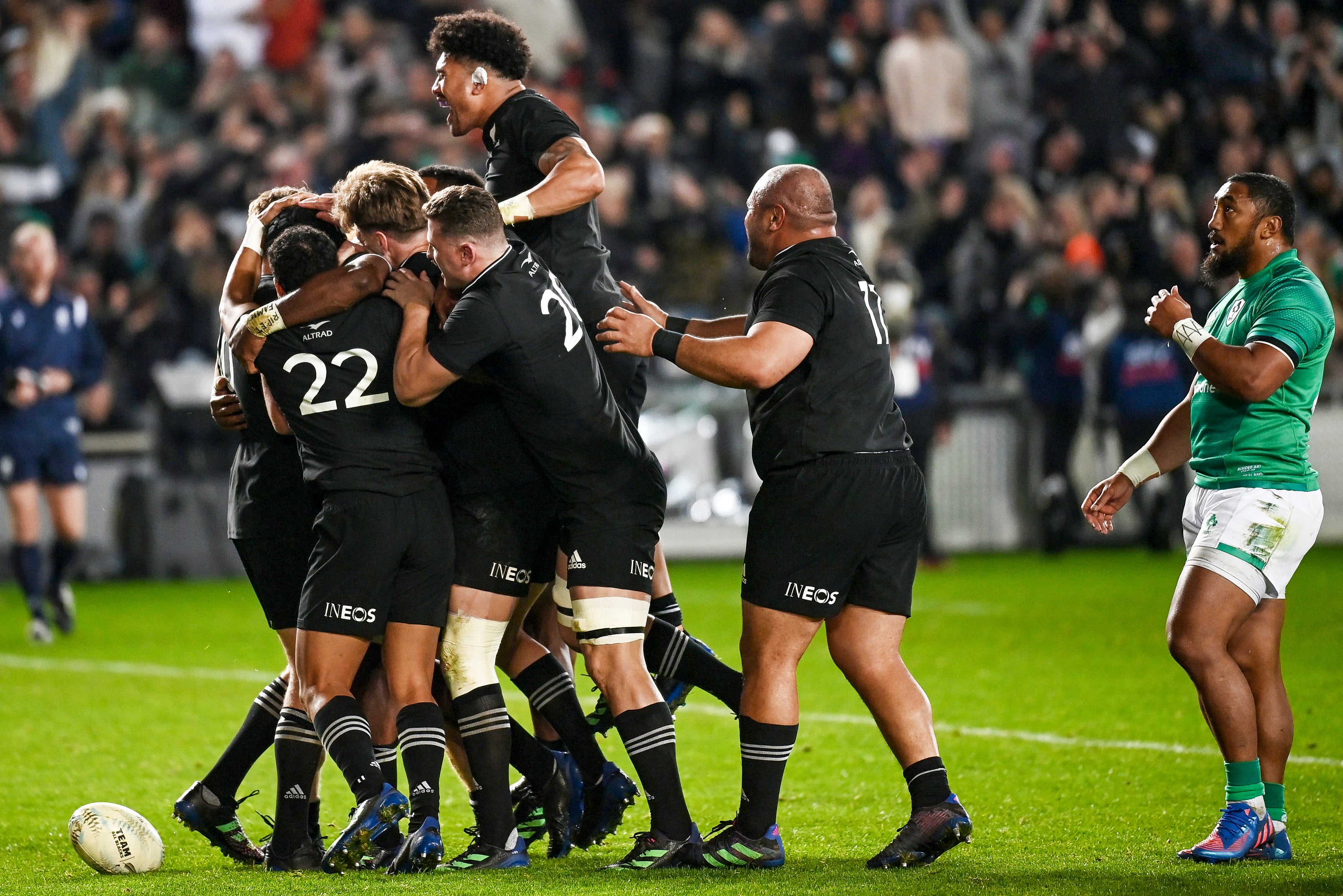 New Zealand scored six tries against Ireland at Eden Park (Andrew Cornaga/AP/PA)