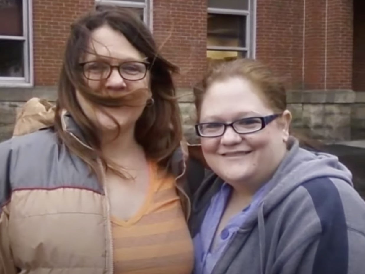 Kelly Tichenell, right, and her mother, Diania Kronk, left, in an undated photo. Ms Kronk died after she was allegedly emergency services by a 911 dispatcher in Pennsylvania.