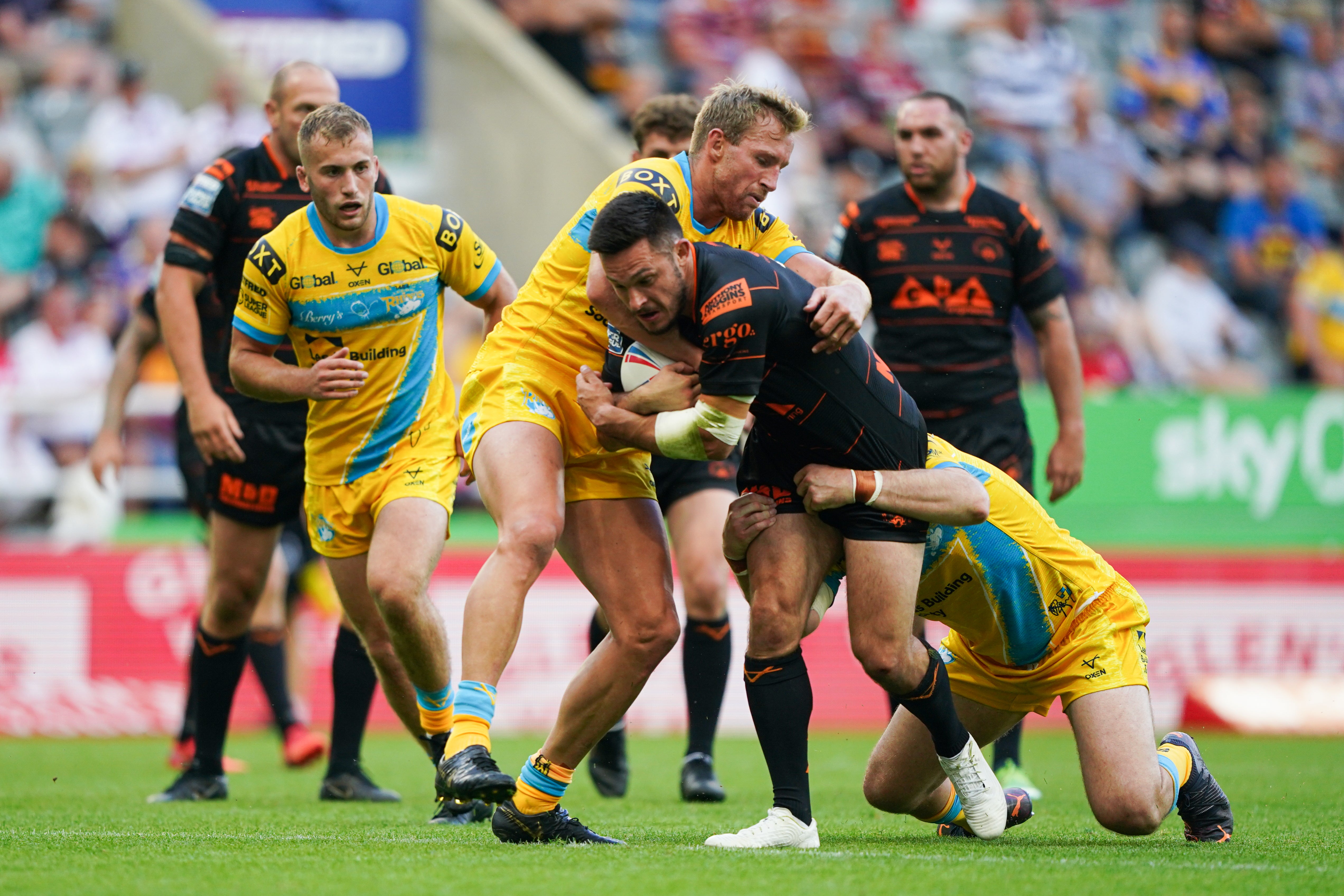 Leeds wore a special kit designed around Rob Burrow’s number seven (Owen Humphreys/PA)