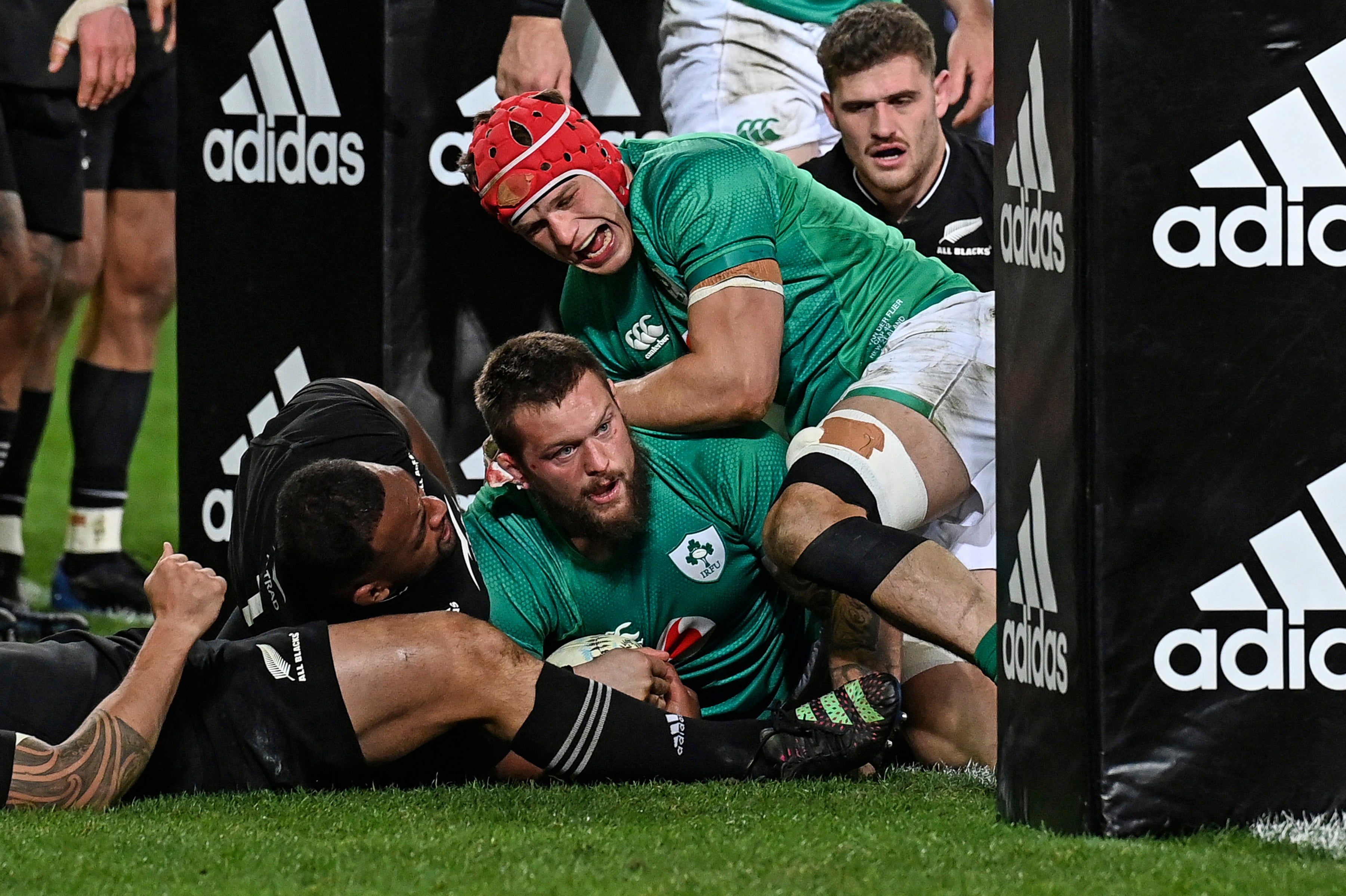 Andrew Porter scored a try in each half as Ireland beat the All Blacks
