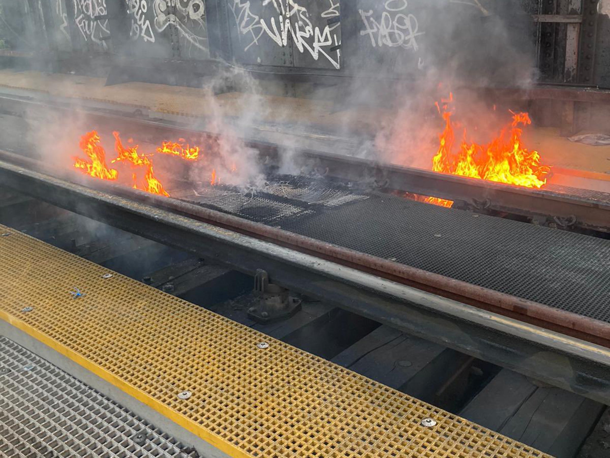 The blaze occurred on a bridge in Battersea, south London,