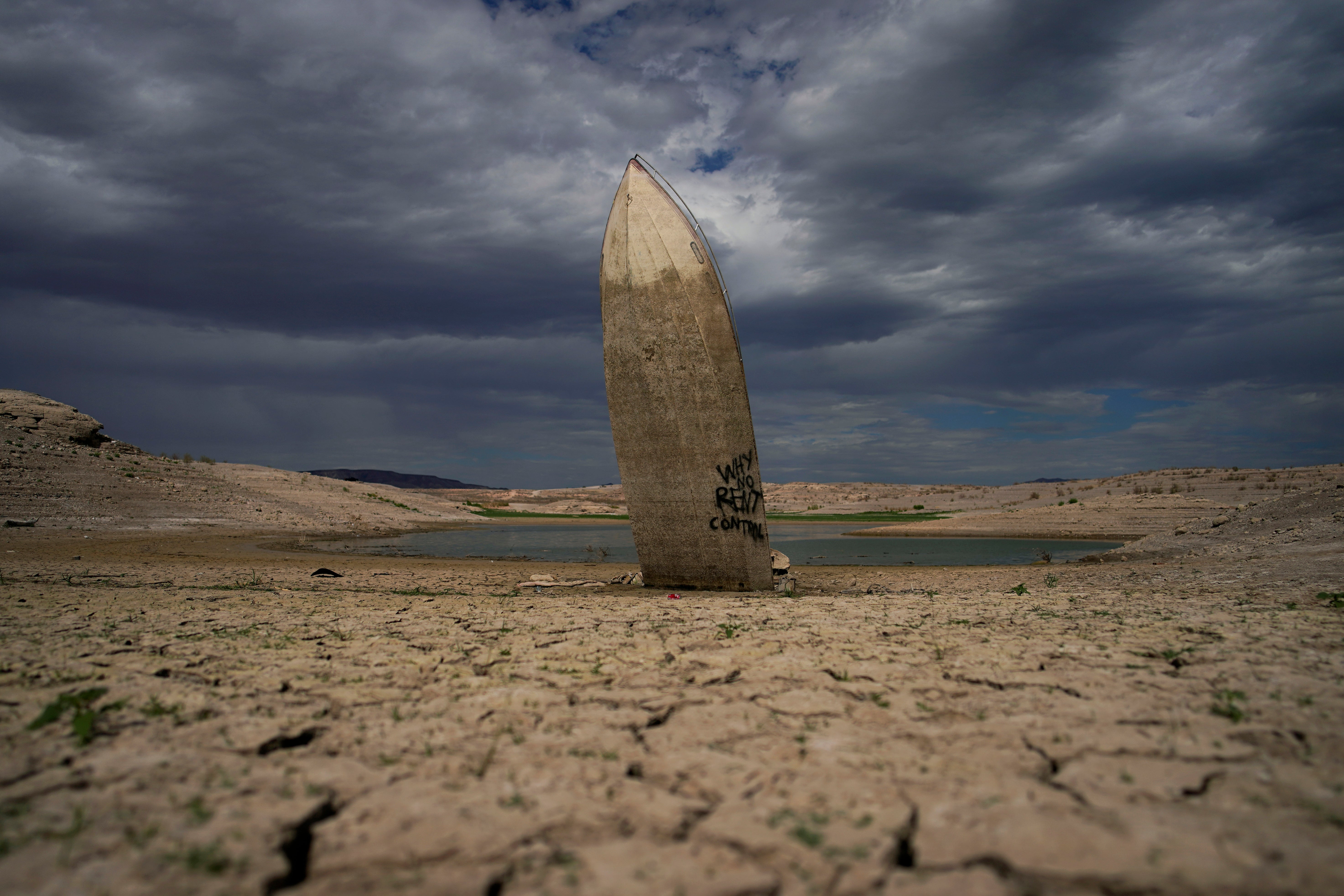 Terrifying Lake Mead photos show how bad the drought has gotten