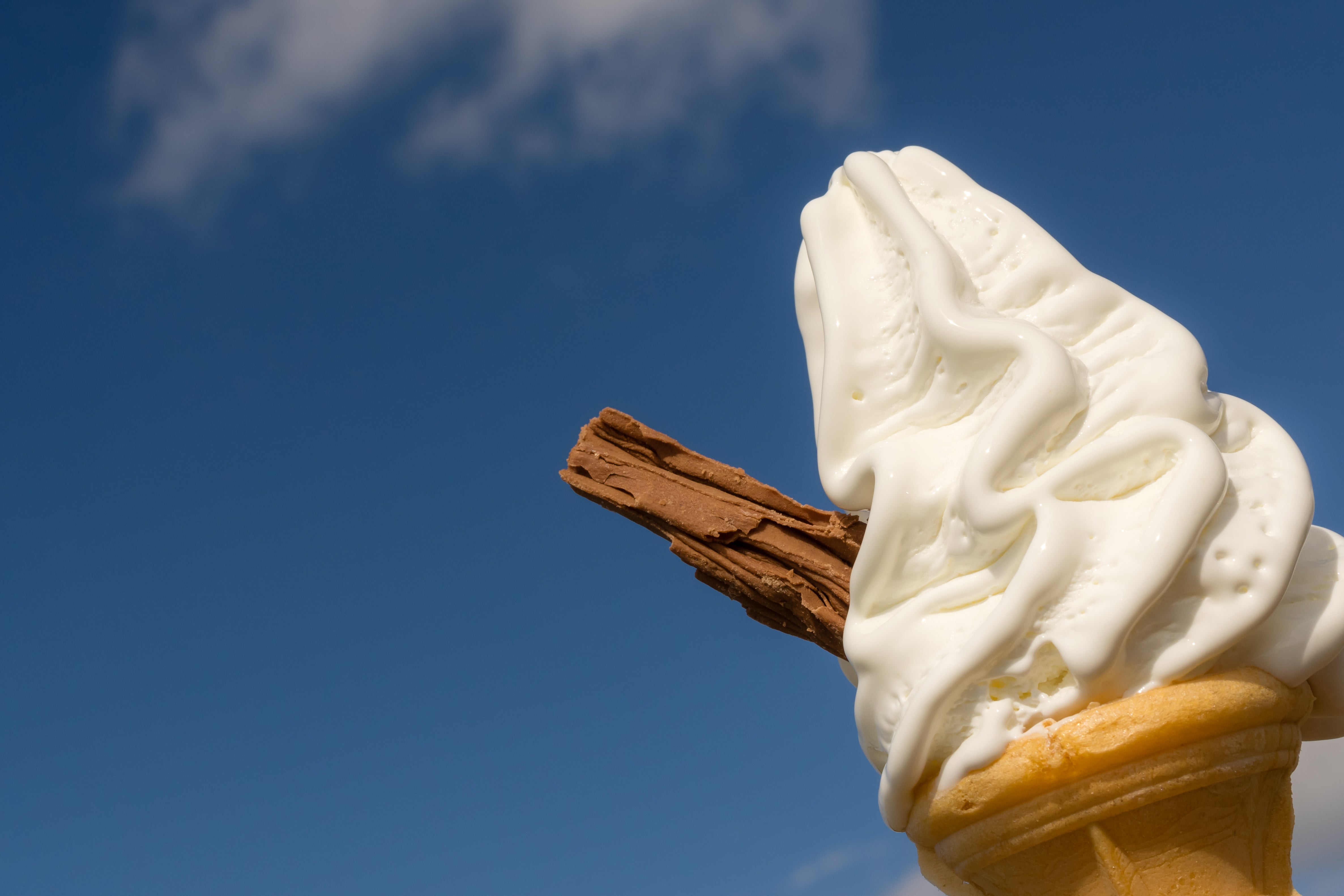 The Cadbury 99 flake is too flakey, ice cream sellers have warned.