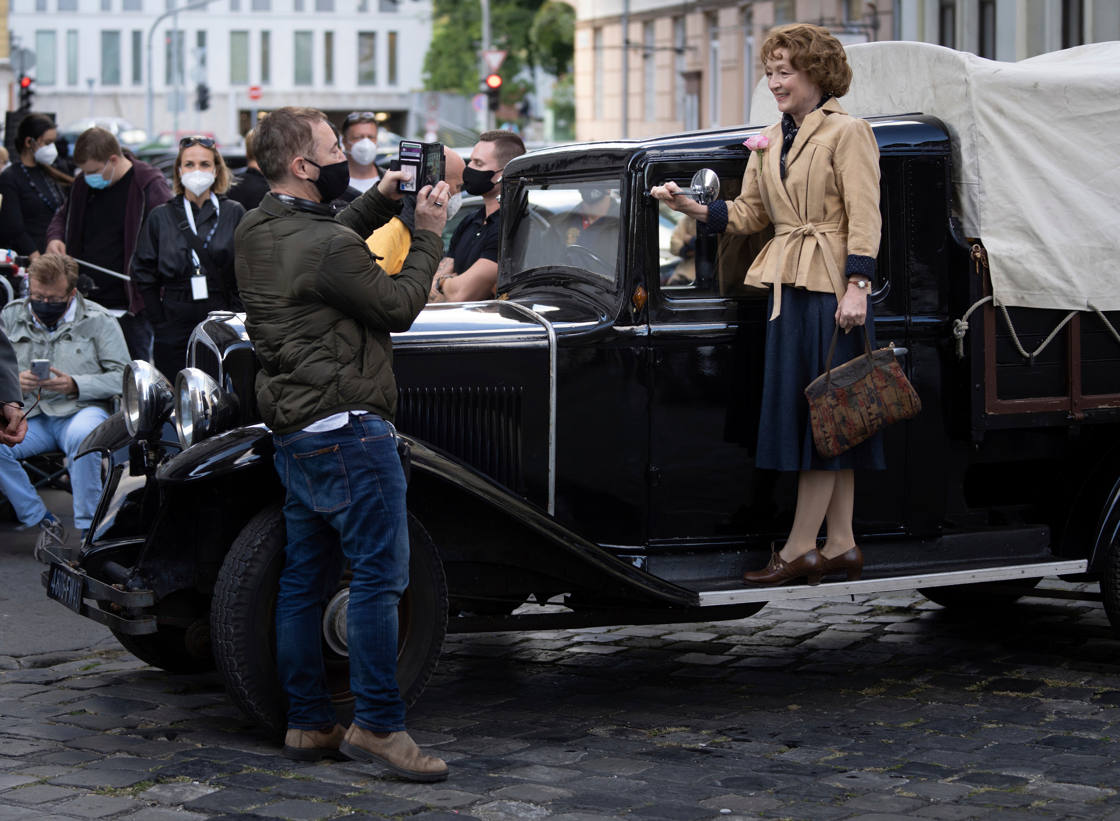 Film Review - Mrs. Harris Goes to Paris