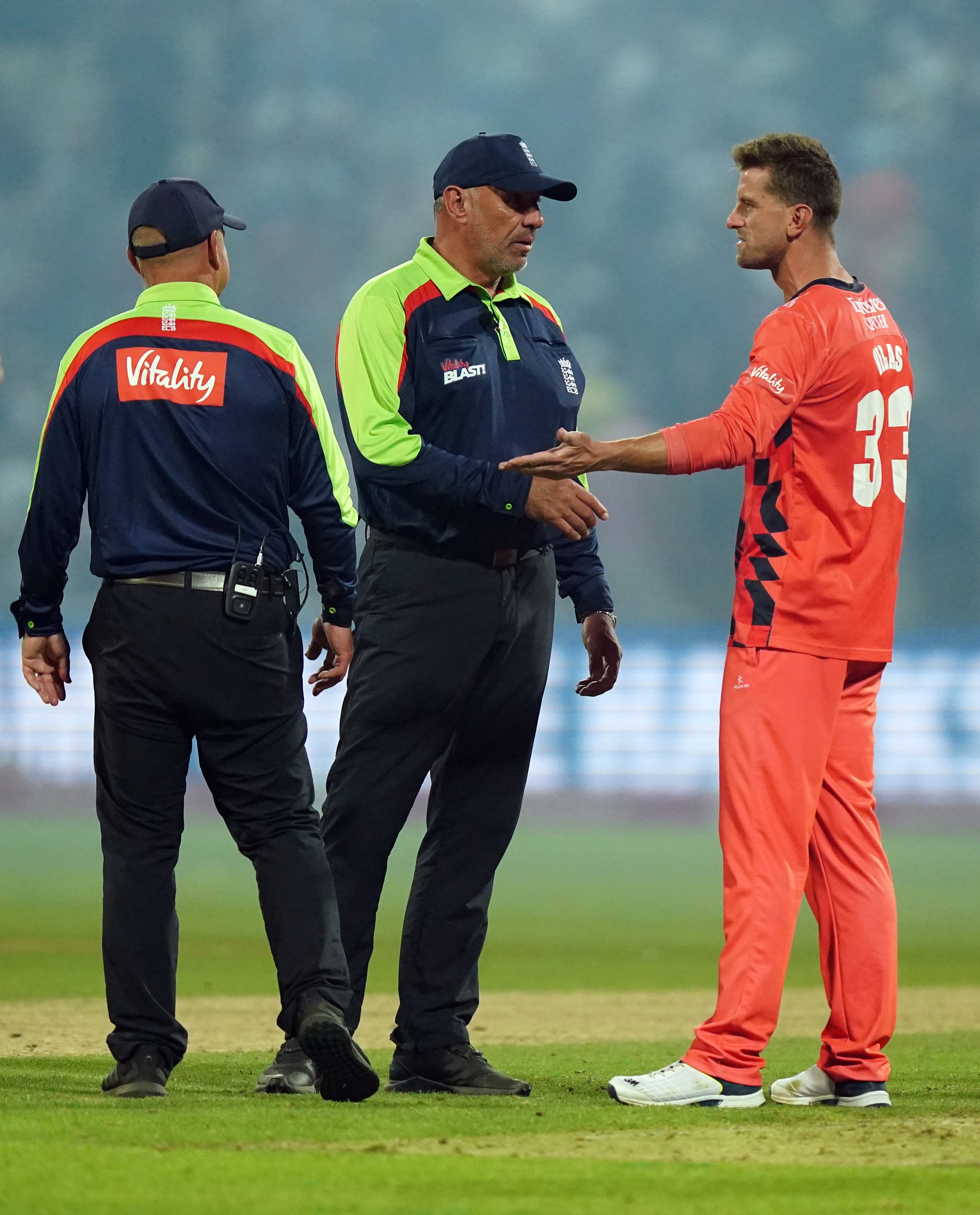 Dane Vilas (right) question the late call of a dead ball (PA)