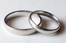 Couples ‘should be able to wed on beaches, in gardens and on cruise ships’