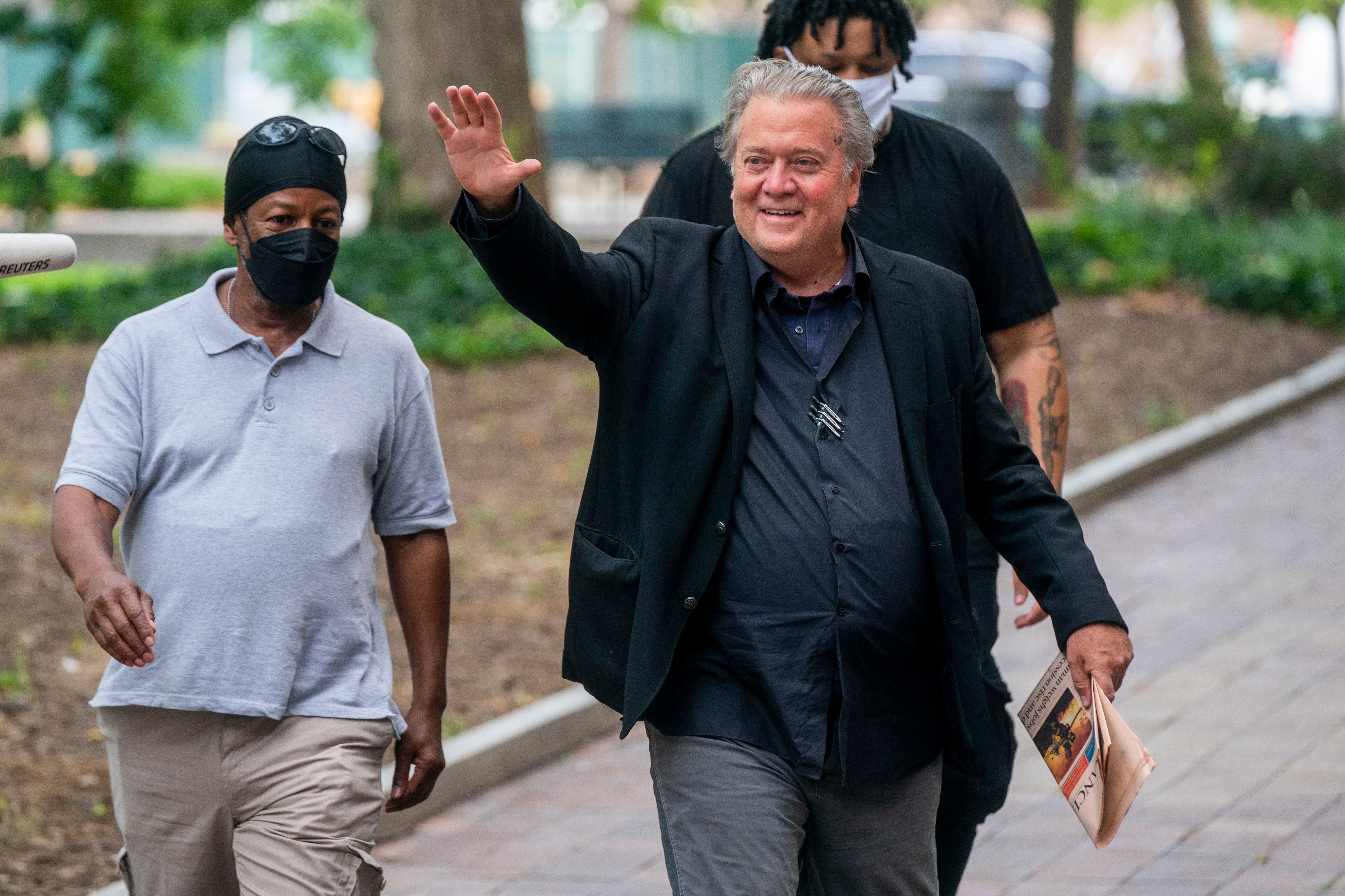 Jan 6 hearings – live: Secret Service hands committee a single text message as Steve Bannon trial continues