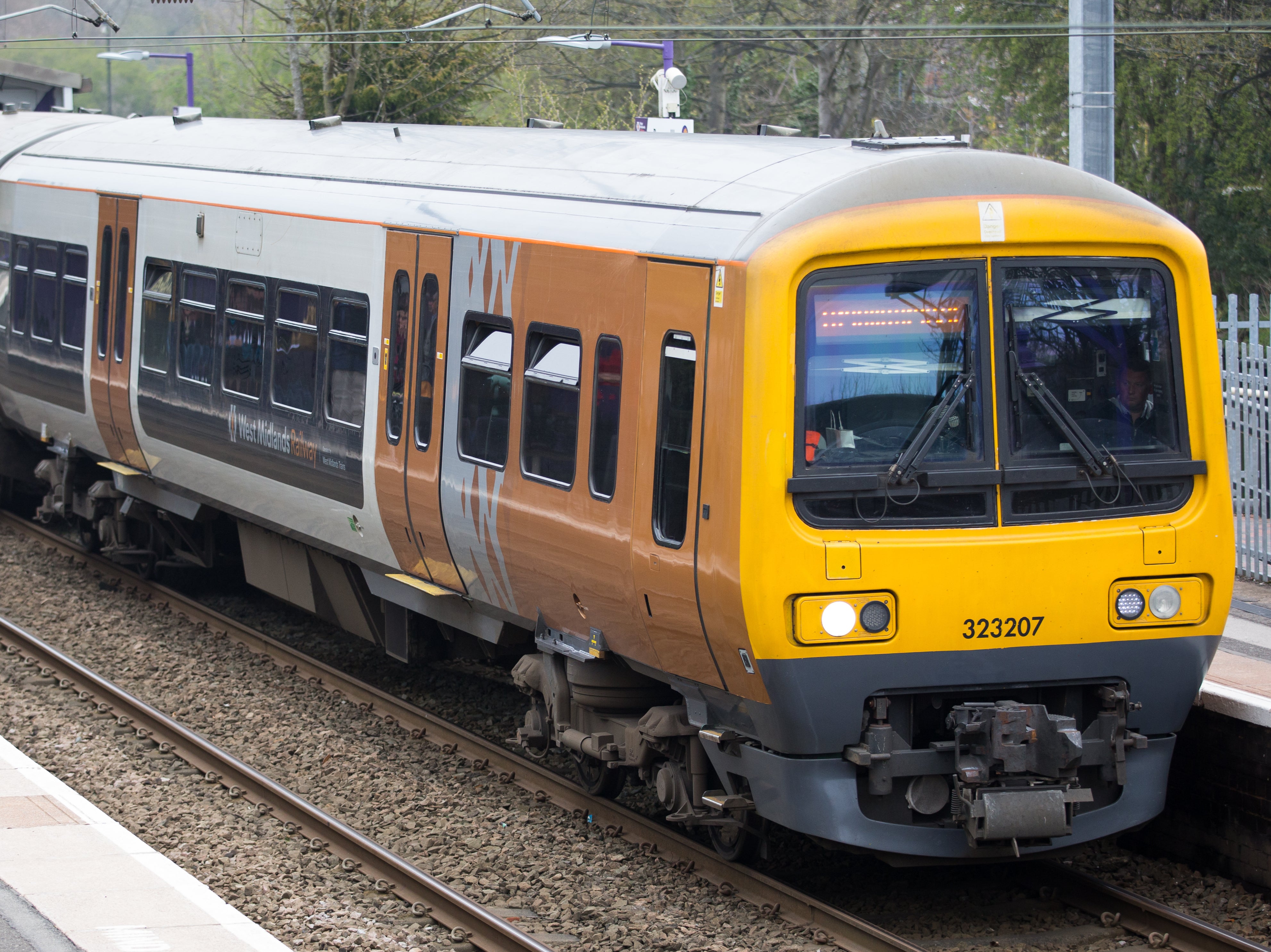 Passengers had to walk along the tracks after overhead powerlines failed