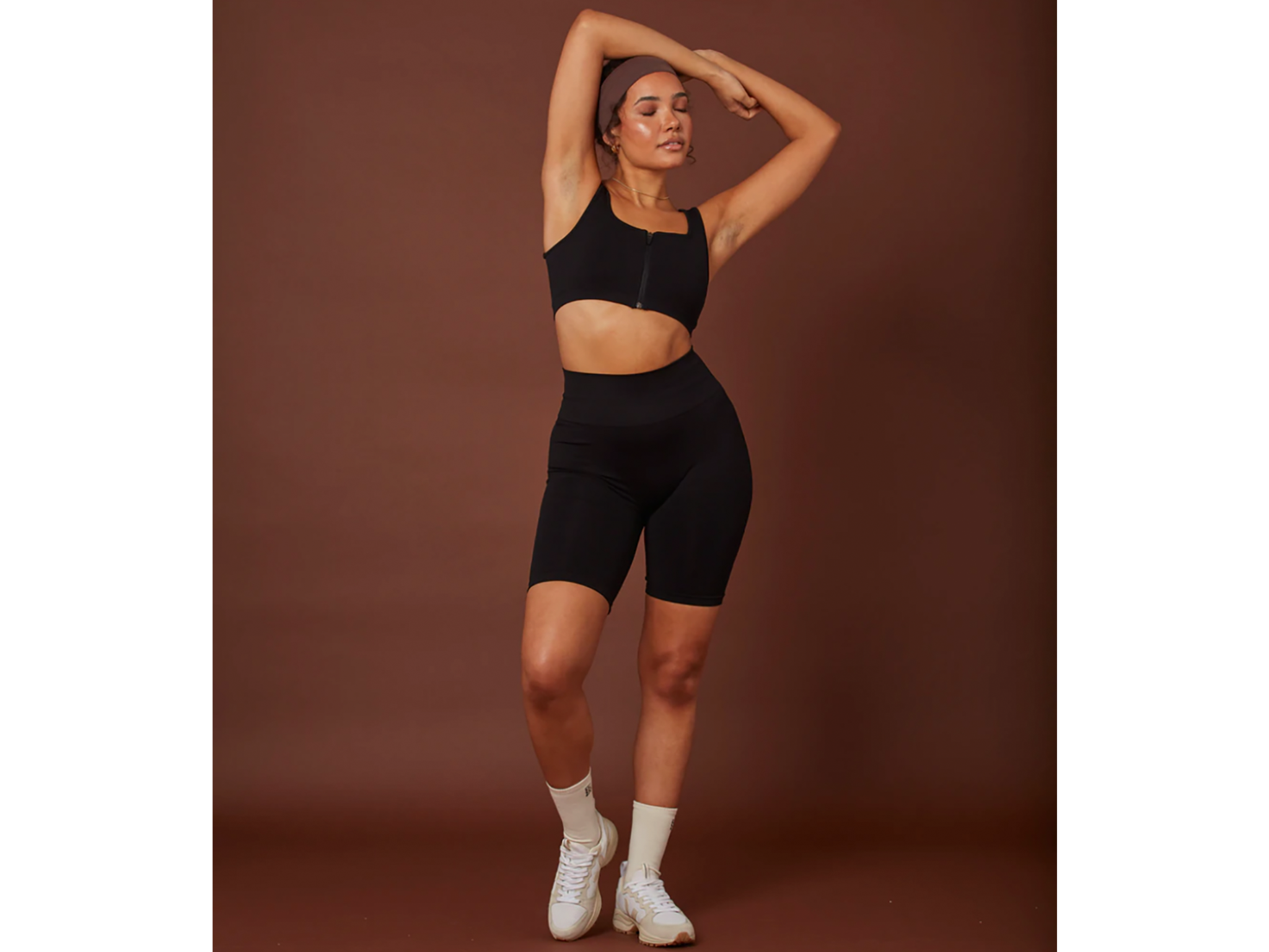 Sefi timeless 9in running shorts