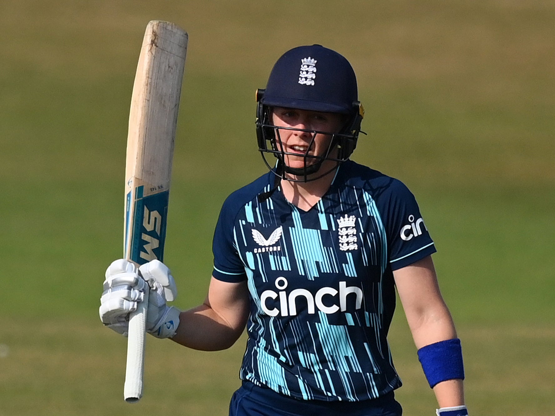 The England skipper has a hip problem