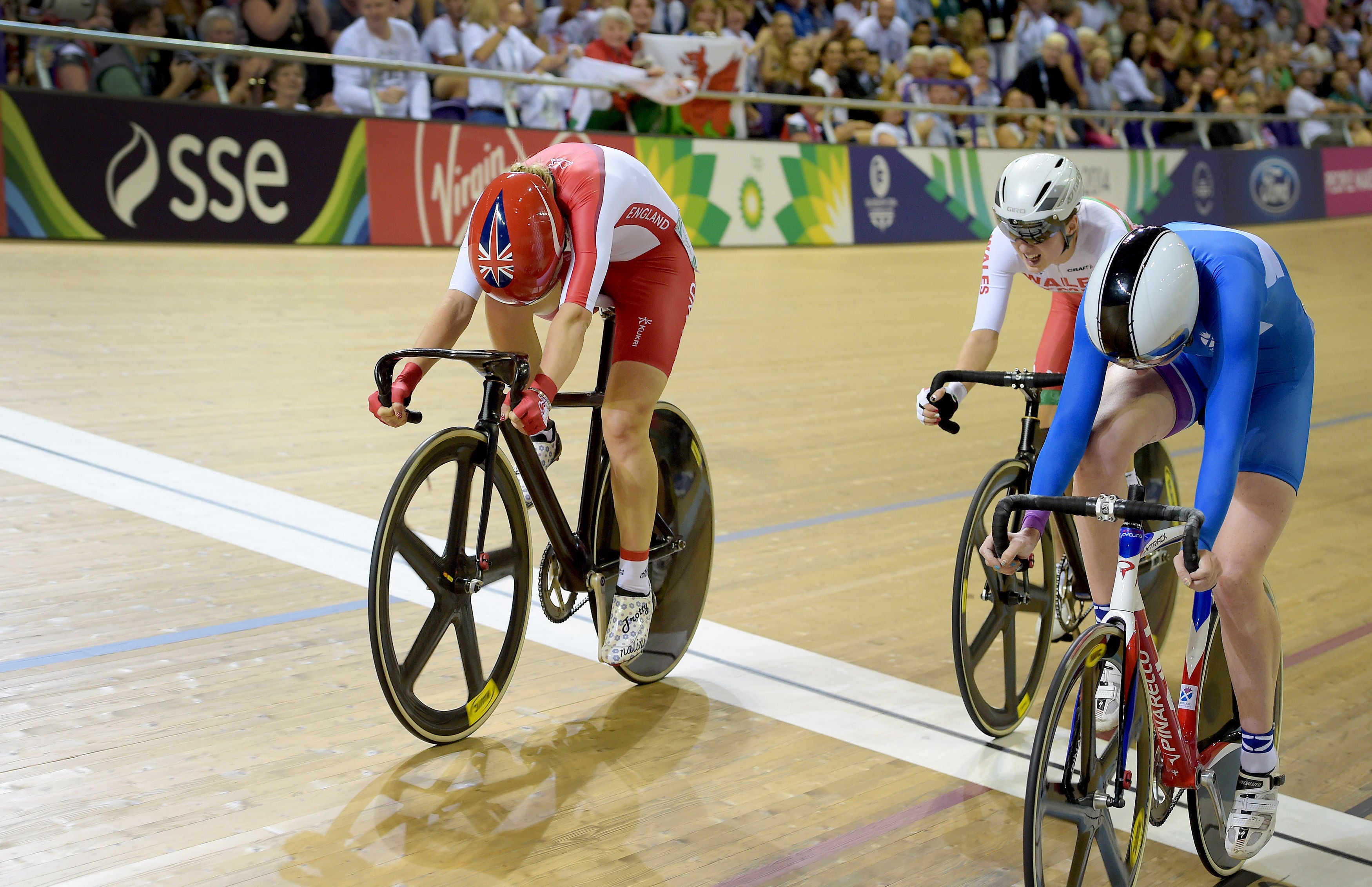 Laura Kenny, left, beat Elinor Barker to Commonwealth Gold in Glasgow in 2014 (Tim Ireland/PA)