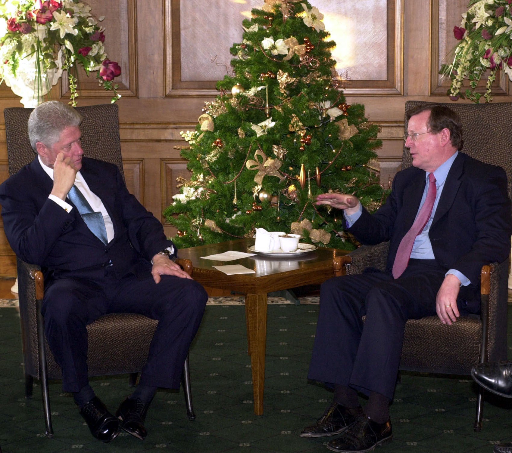 US president Bill Clinton meets with first minister, David Trimble at Stormont in Belfast in 2000 (PA)