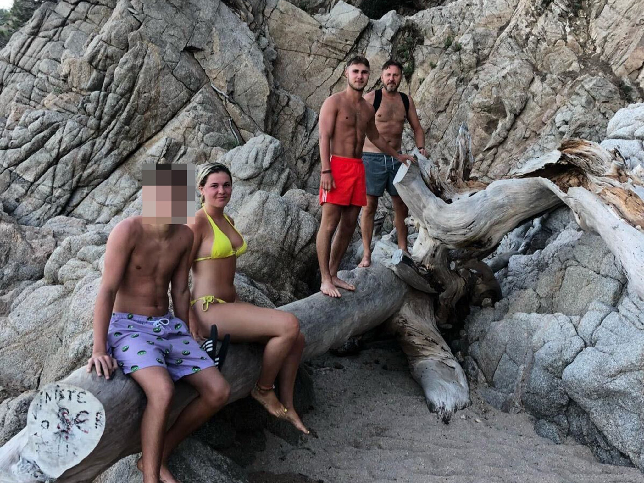 Jack with his father Miguel (R) and sister Daisy (L)