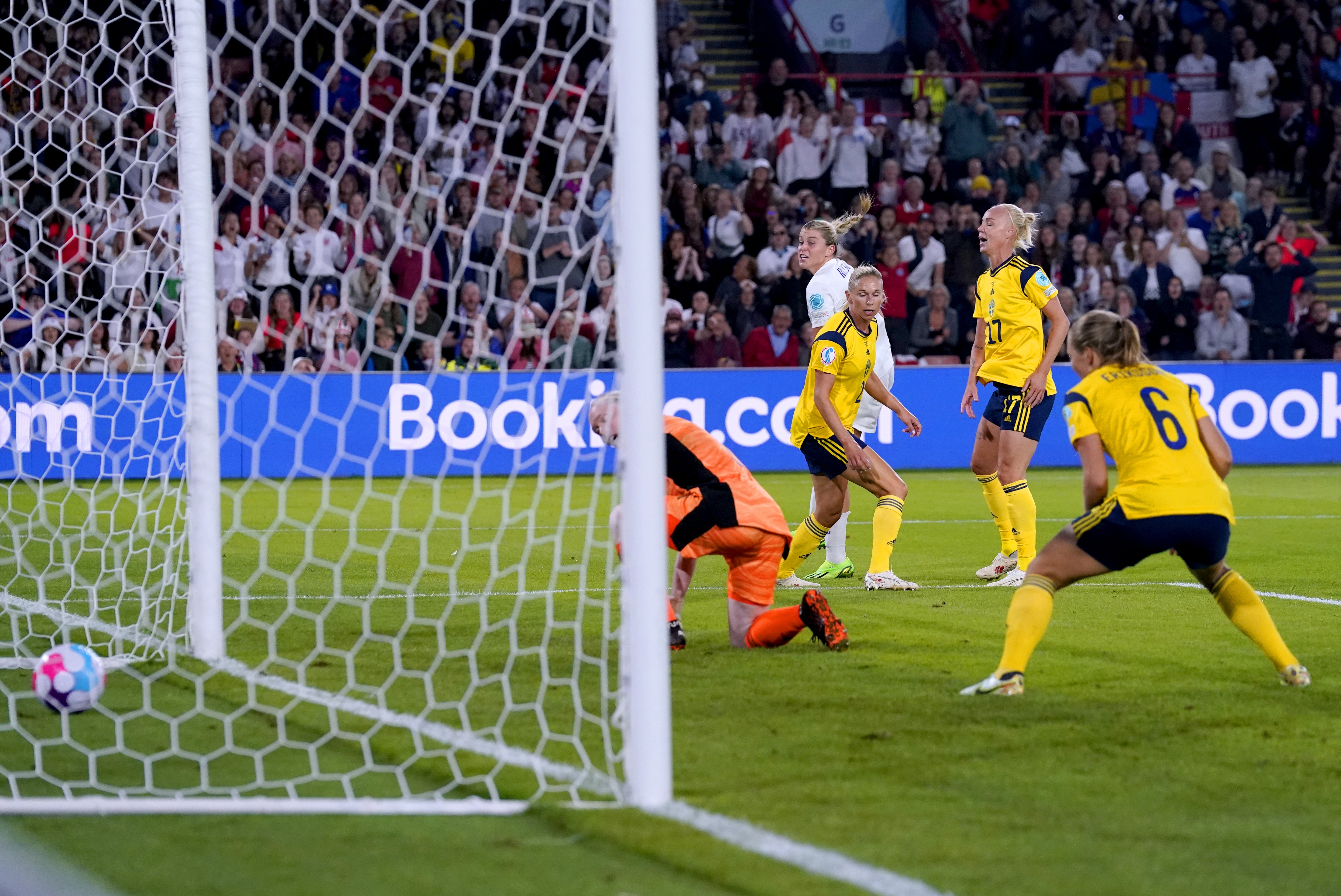 Alessia Russo’s back-heel bamboozles Sweden goalkeeper Hedvig Lindahl