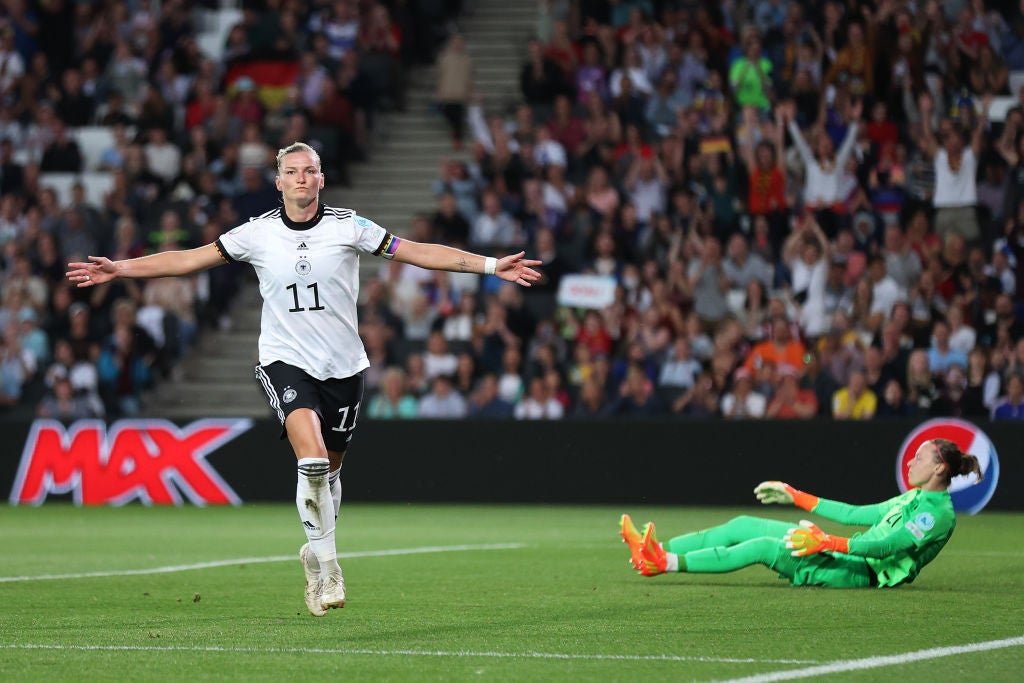 Popp scored for her fifth match in a row at the Euros