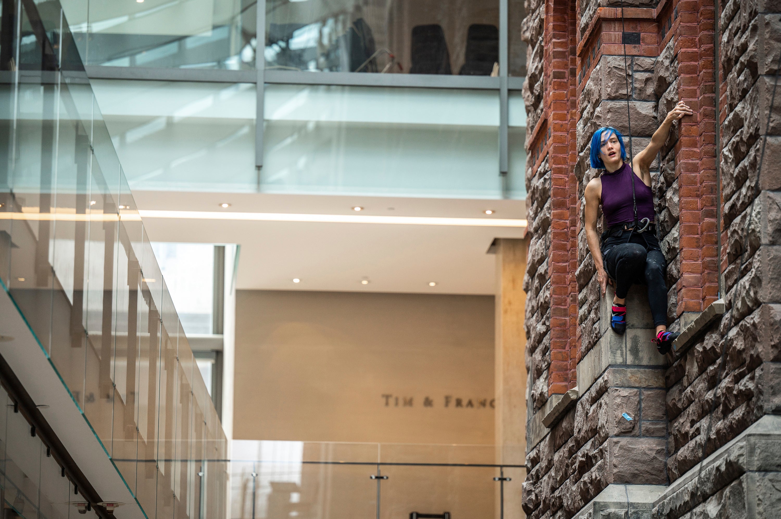 Opera Climbing the Wall