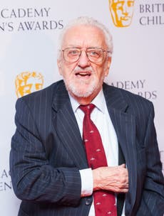 John Barrowman and Doctor Who cast remember ‘national treasure’ Bernard Cribbins