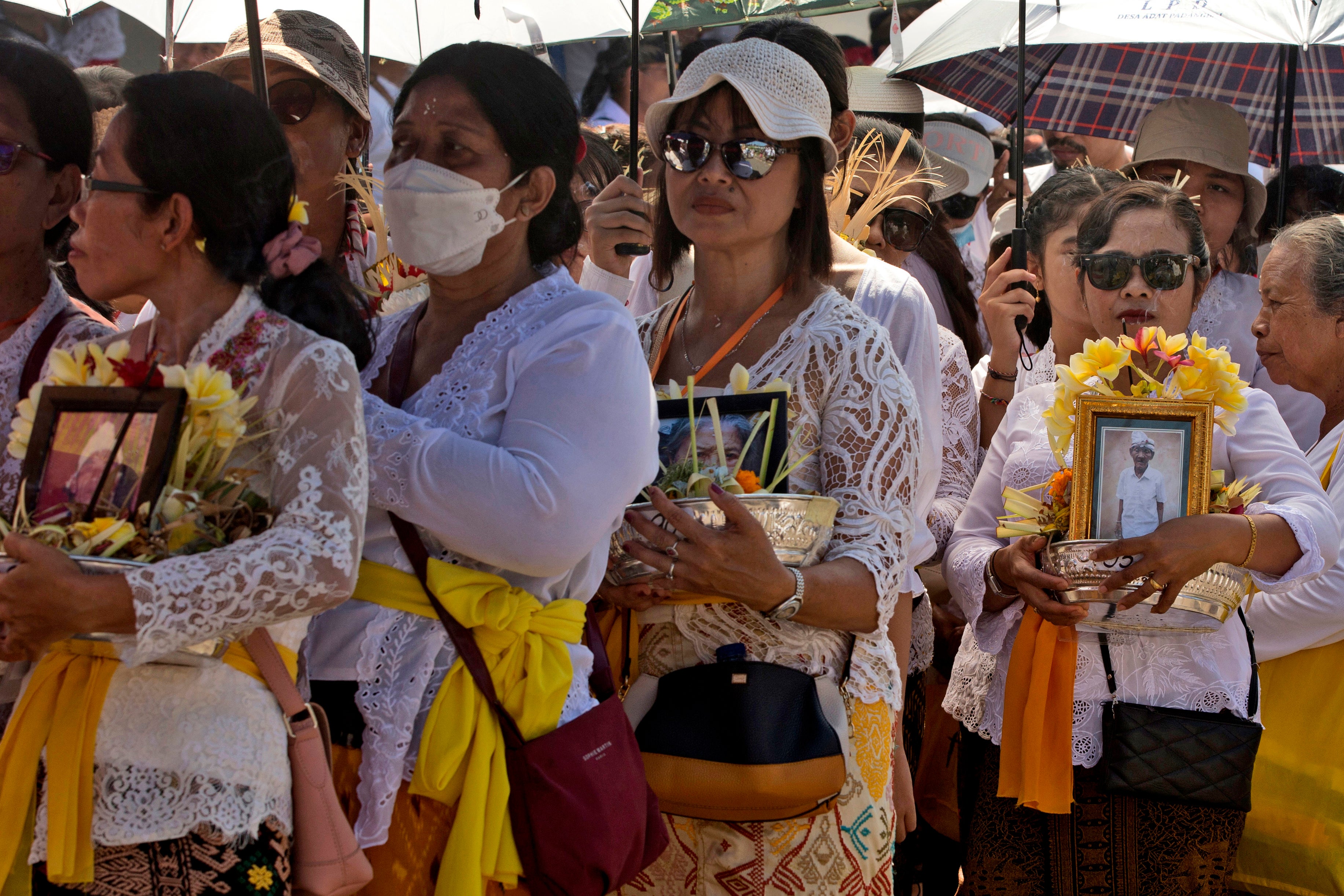 Indonesia Cremation Photo Gallery