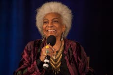 Nichelle Nichols: George Takei and Lynda Carter lead tributes to ‘trailblazing’ Star Trek actor 