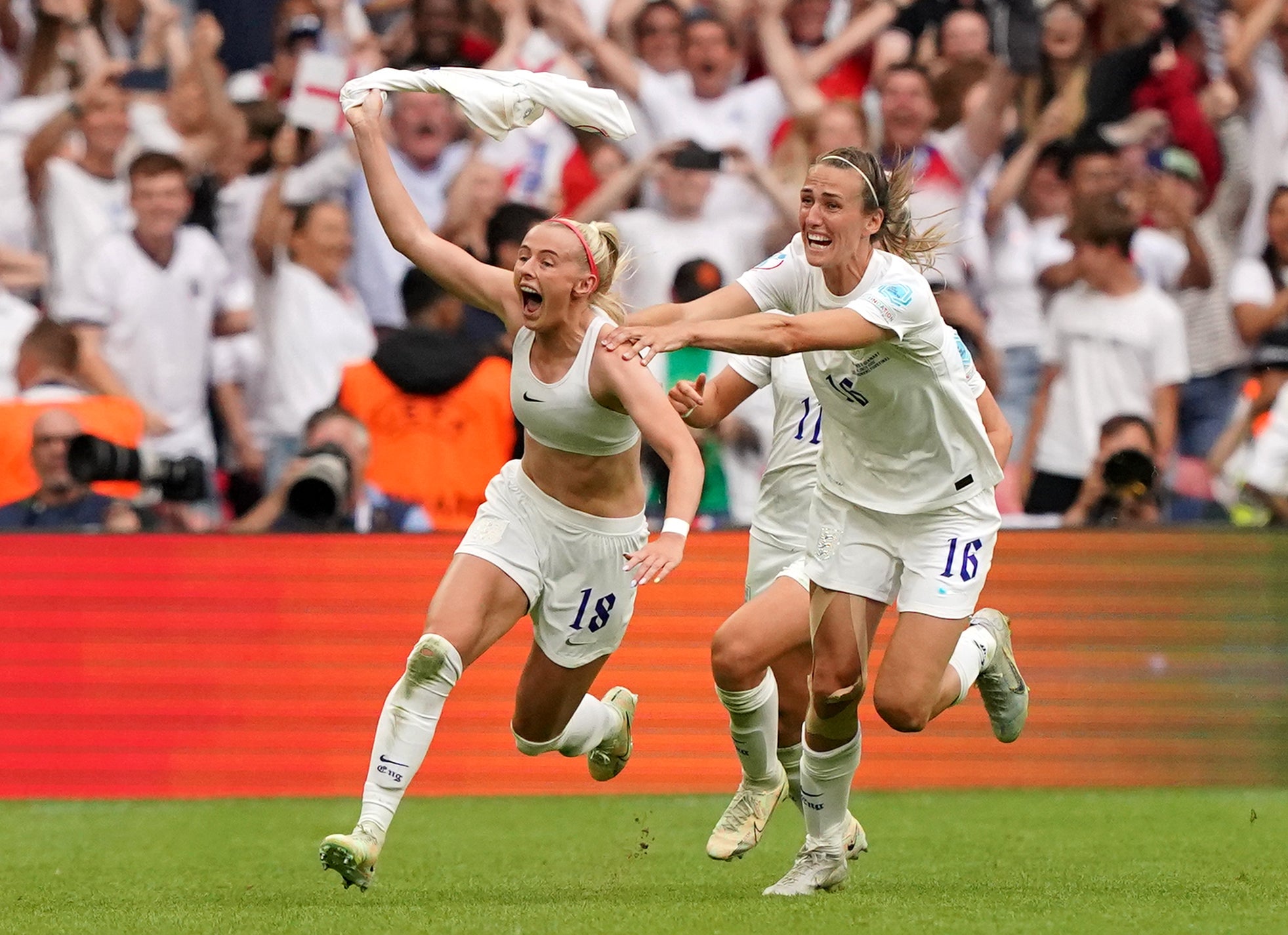 England’s Chloe Kelly (left) celebrates with Jill Scott after scoring the winning goal in the Euro 2022 final