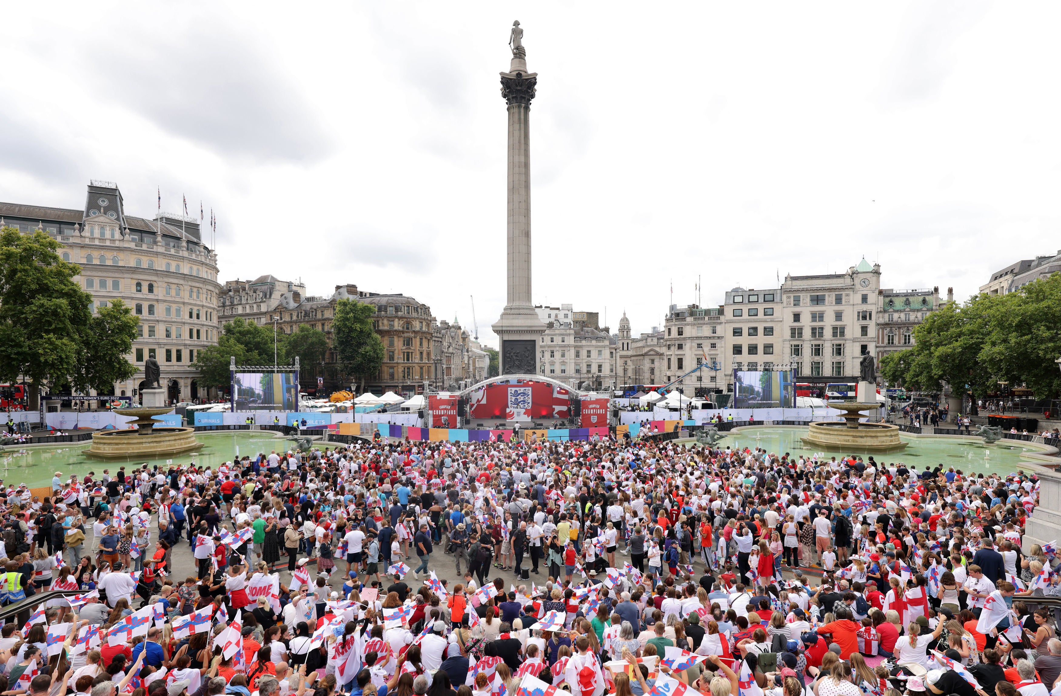 Fans gather around Nelson’s Column