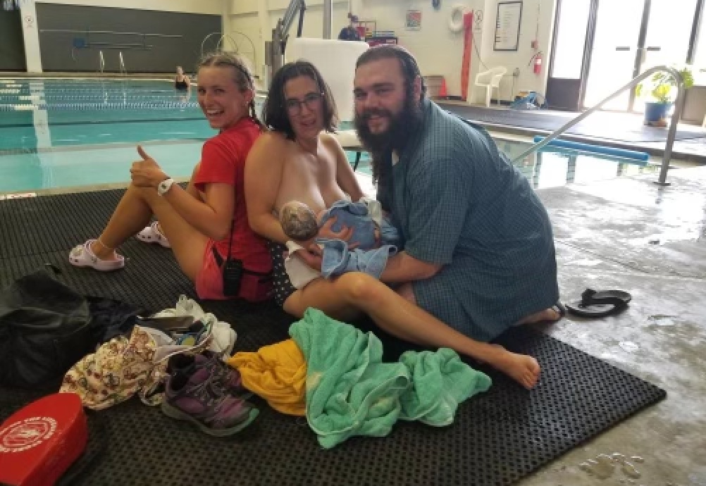 Natalie Lucas, left, helped Tessa Rider and Matthew Jones deliver their baby boy Toby at a YMCA in Colorado