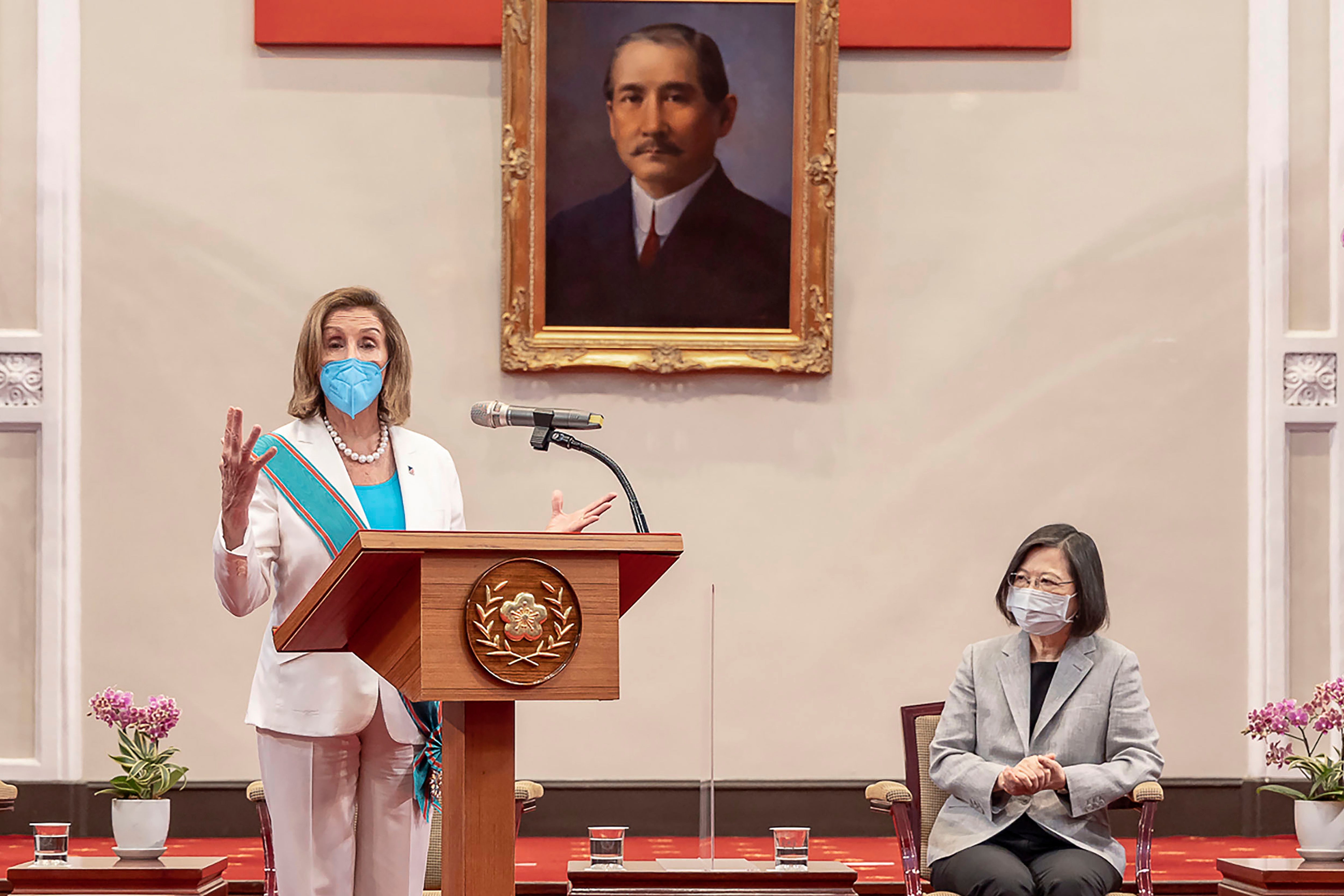 Nancy Pelosi speaks during a meeting with Taiwan’s president Tsai Ing-wen