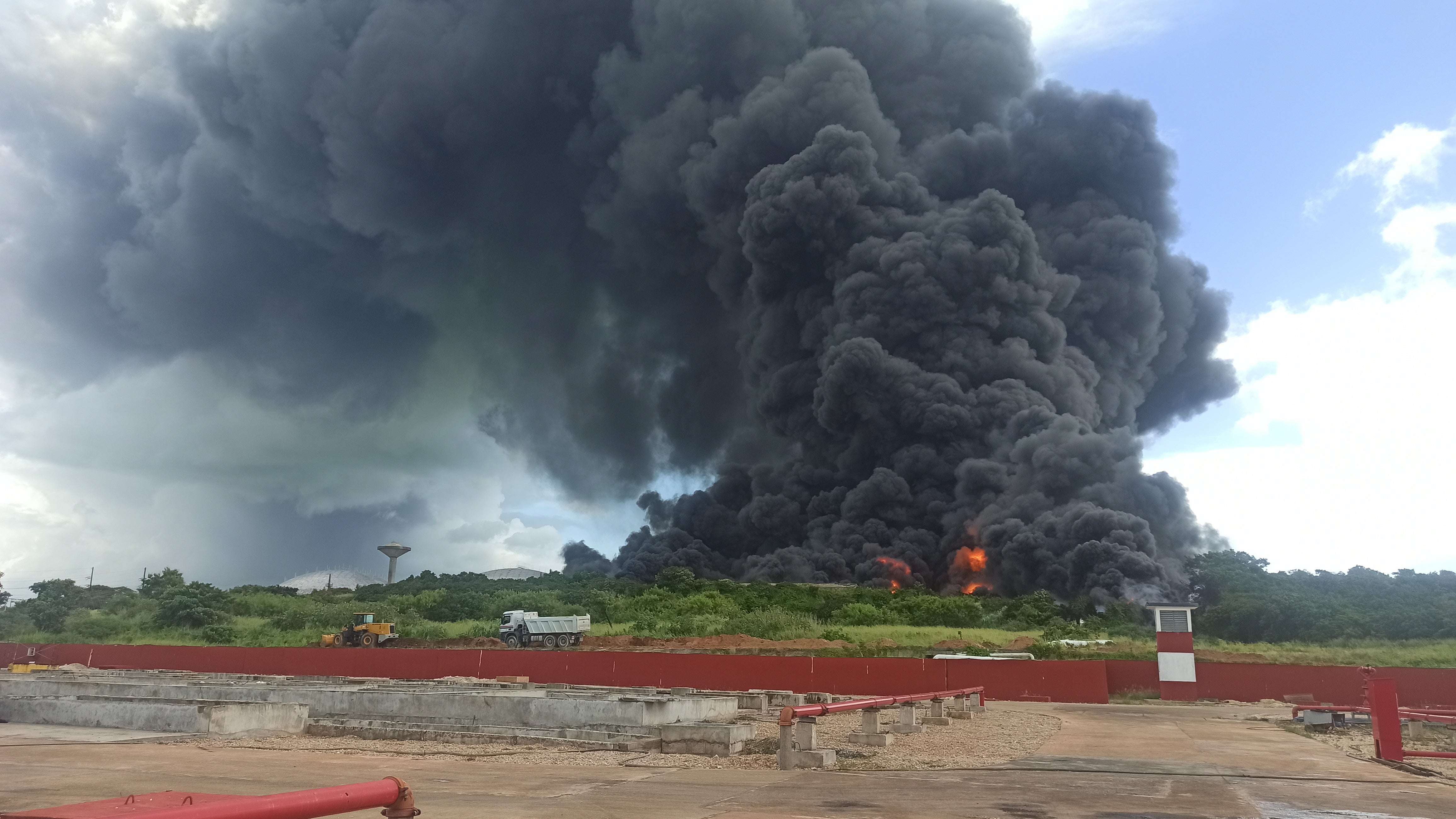 Dozens have been injured and 17 people are missing after lightning struck two fuel storage tanks in Cuba