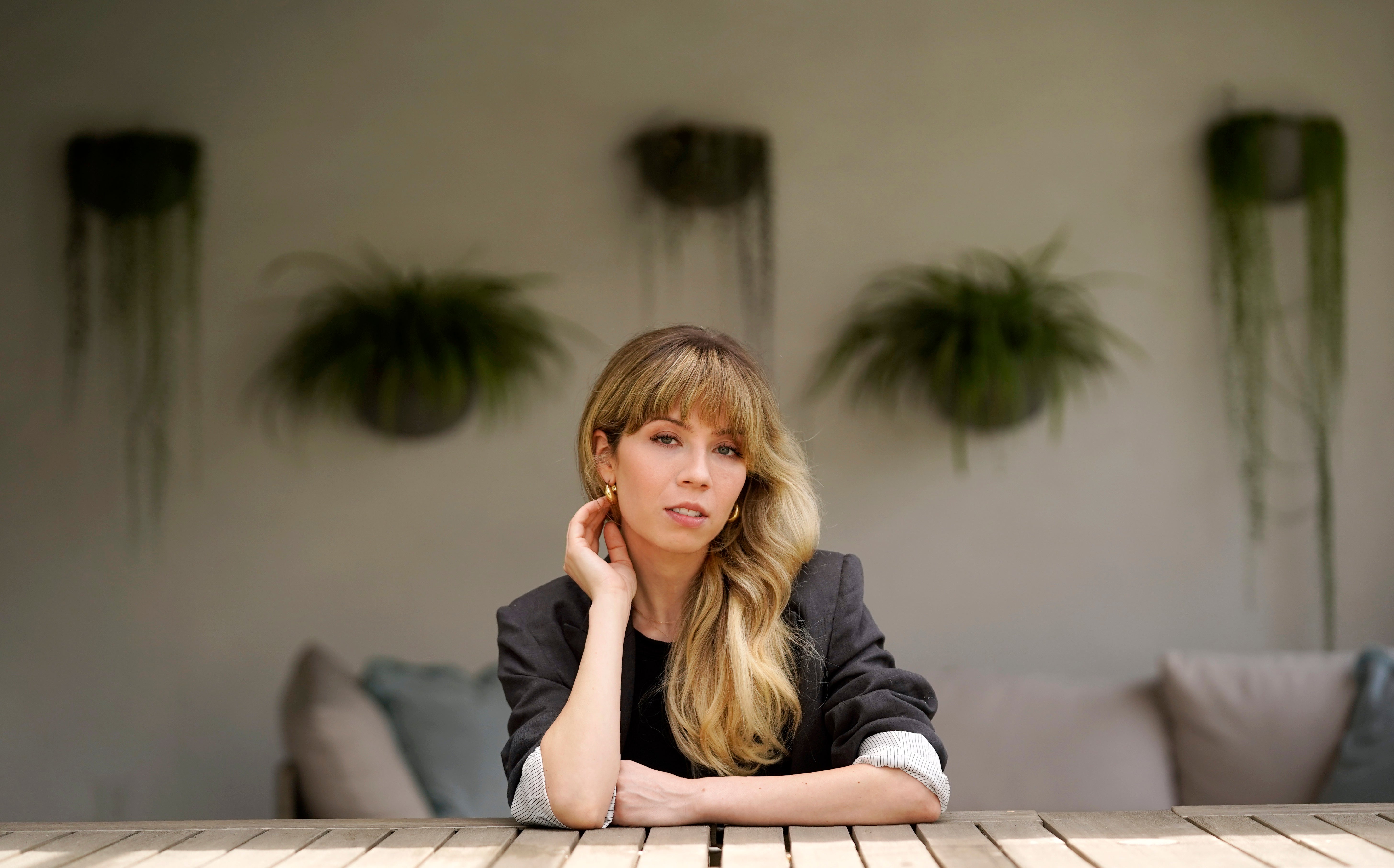 Jennette McCurdy Portrait Session
