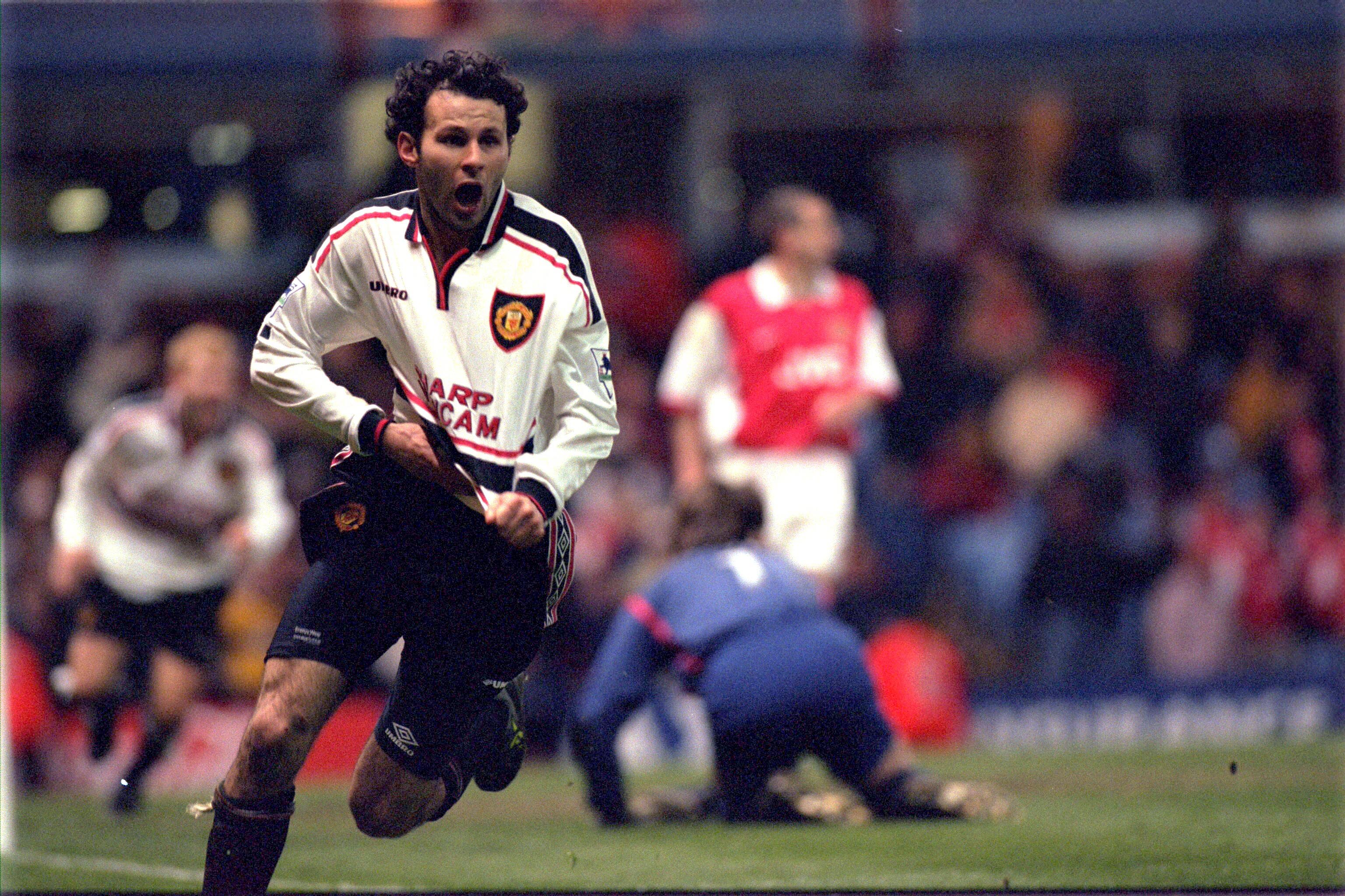 Giggs playing for Man Utd in the 1999 FA cup semi-final against Arsenal