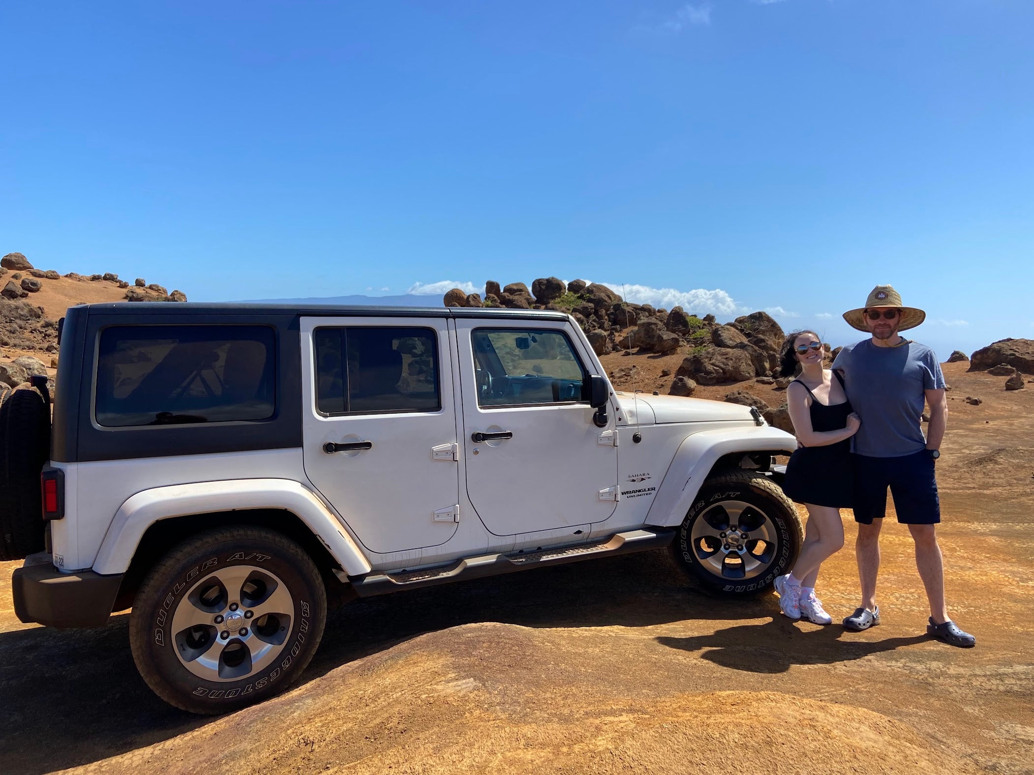 A stop at the Garden of the Gods, on the Holoholo tour