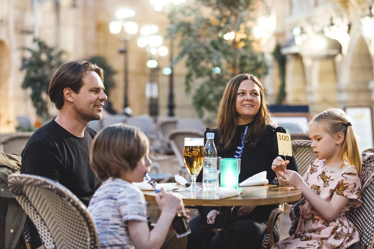 Al fresco dining at Lalandia