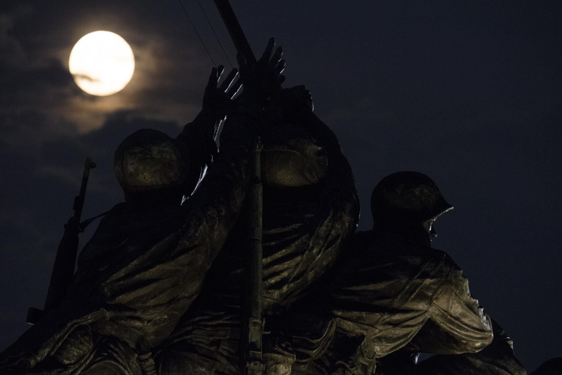 A Sturgeon Super Moon as seen from Arlington, Virginia on 10 August 2014