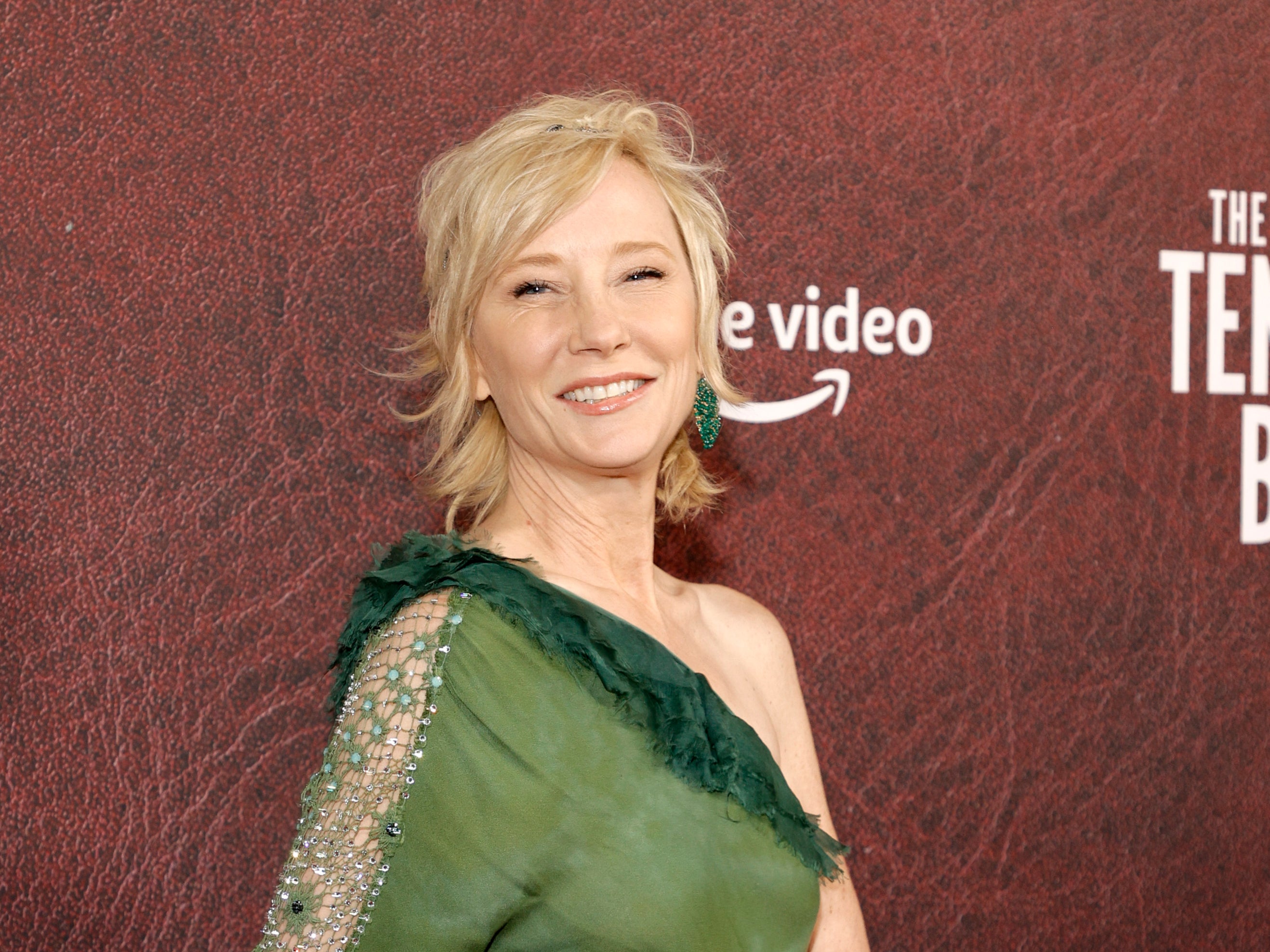 Anne Heche ‘not expected to survive’ after LA crash, family says 
