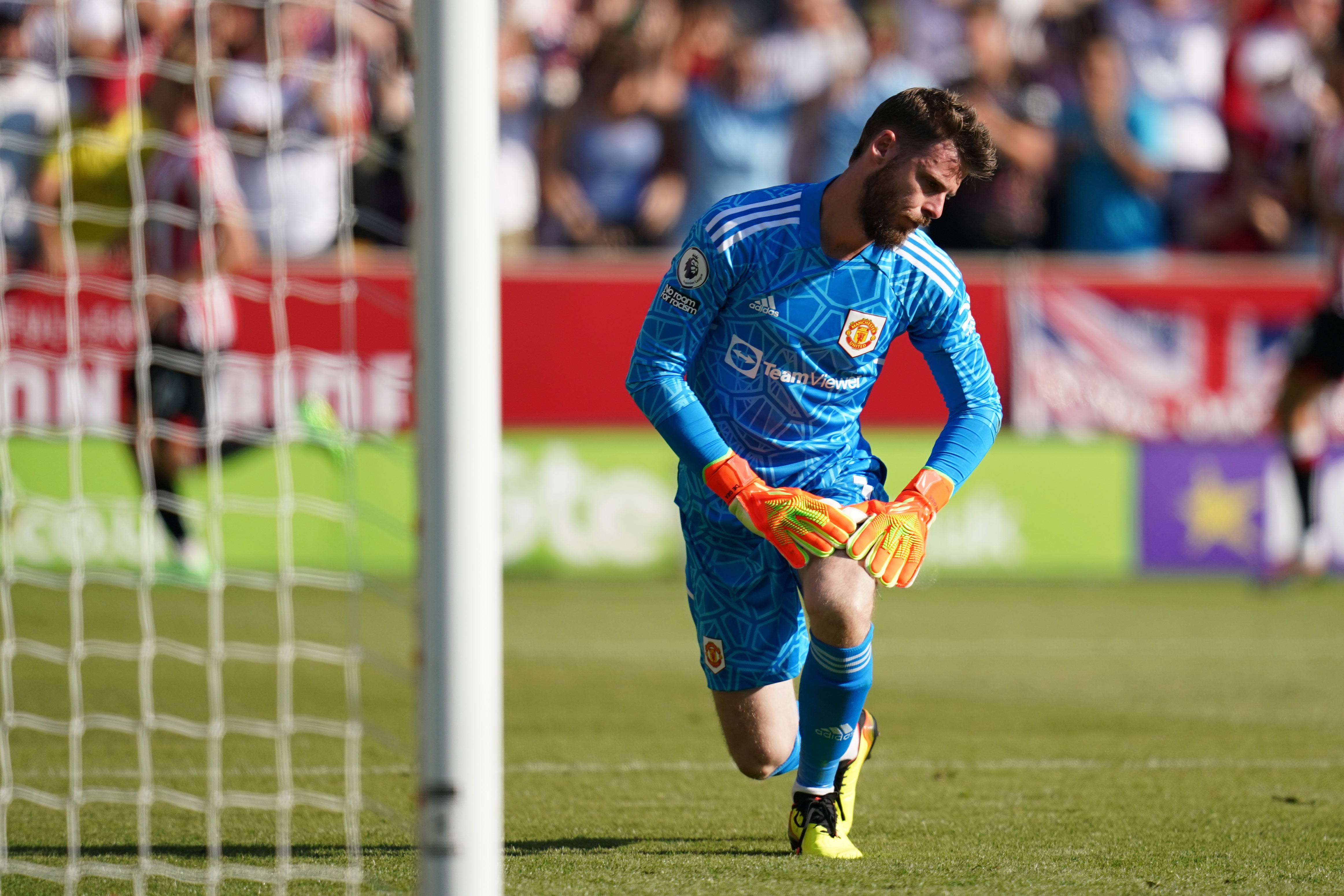 David de Gea shows his dejection during defeat to Brentford (John Walton/PA)