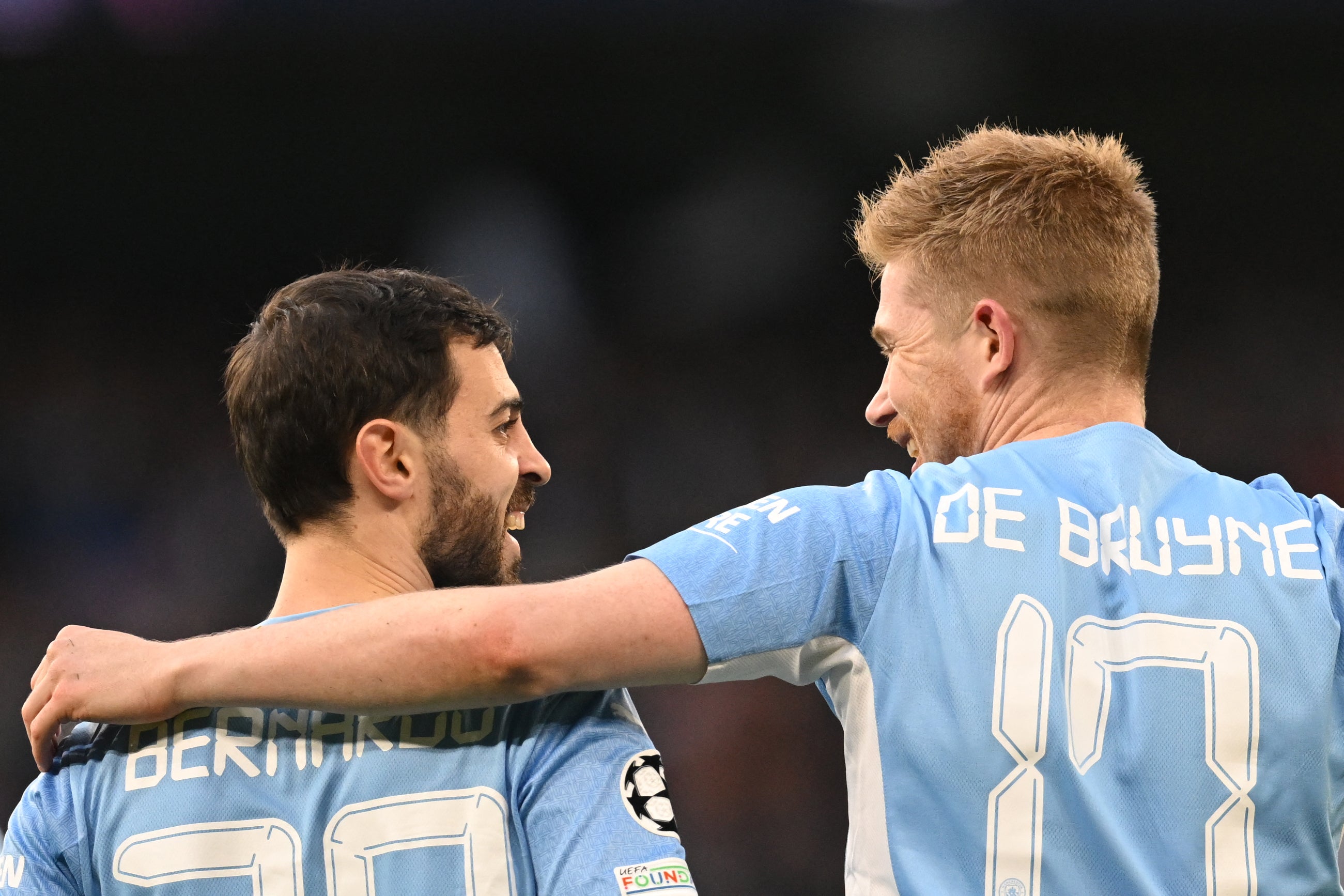 Kevin de Bruyne expects Silva to remain at Man City