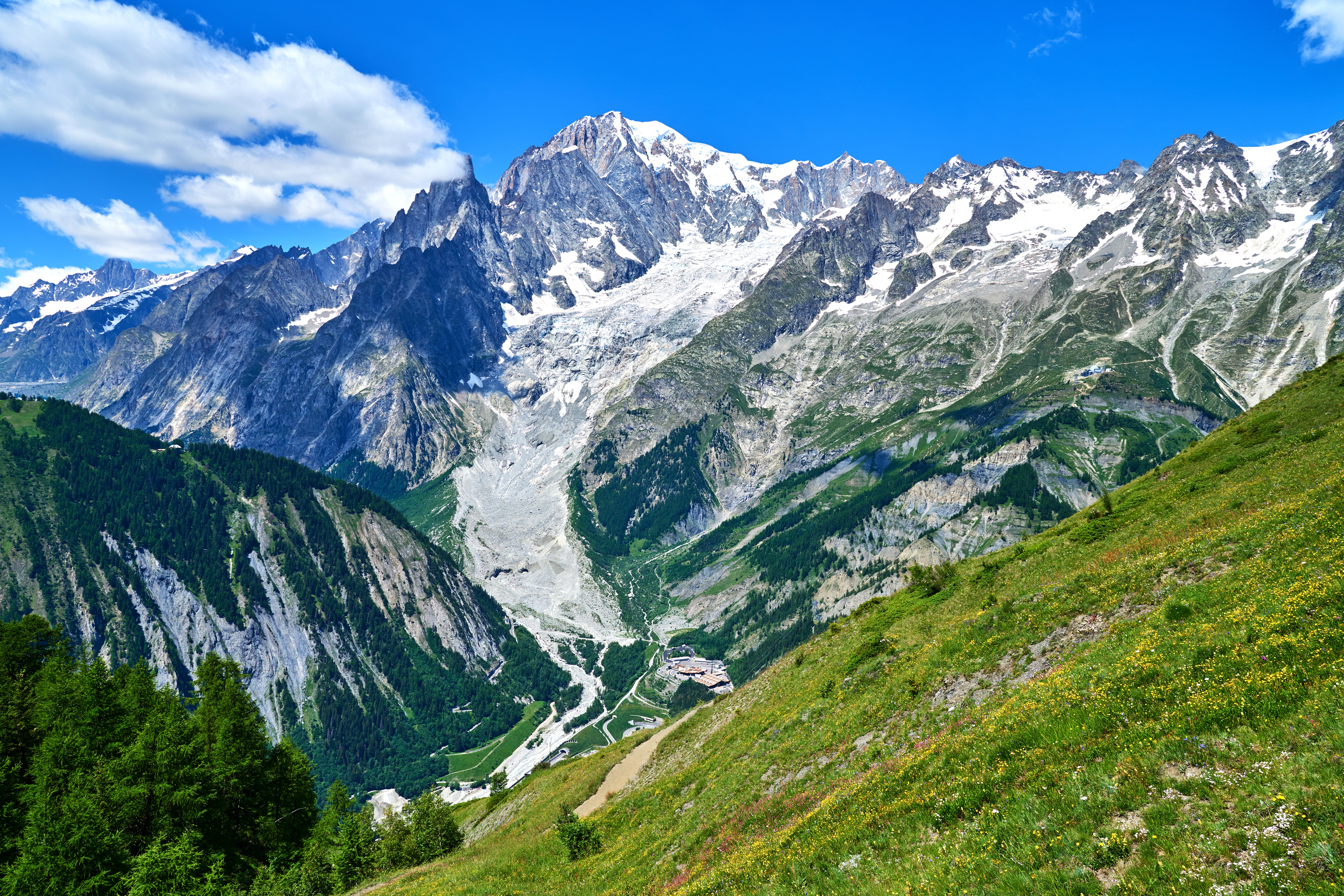 The tragic death occurred on Mont Blanc in the French Alps