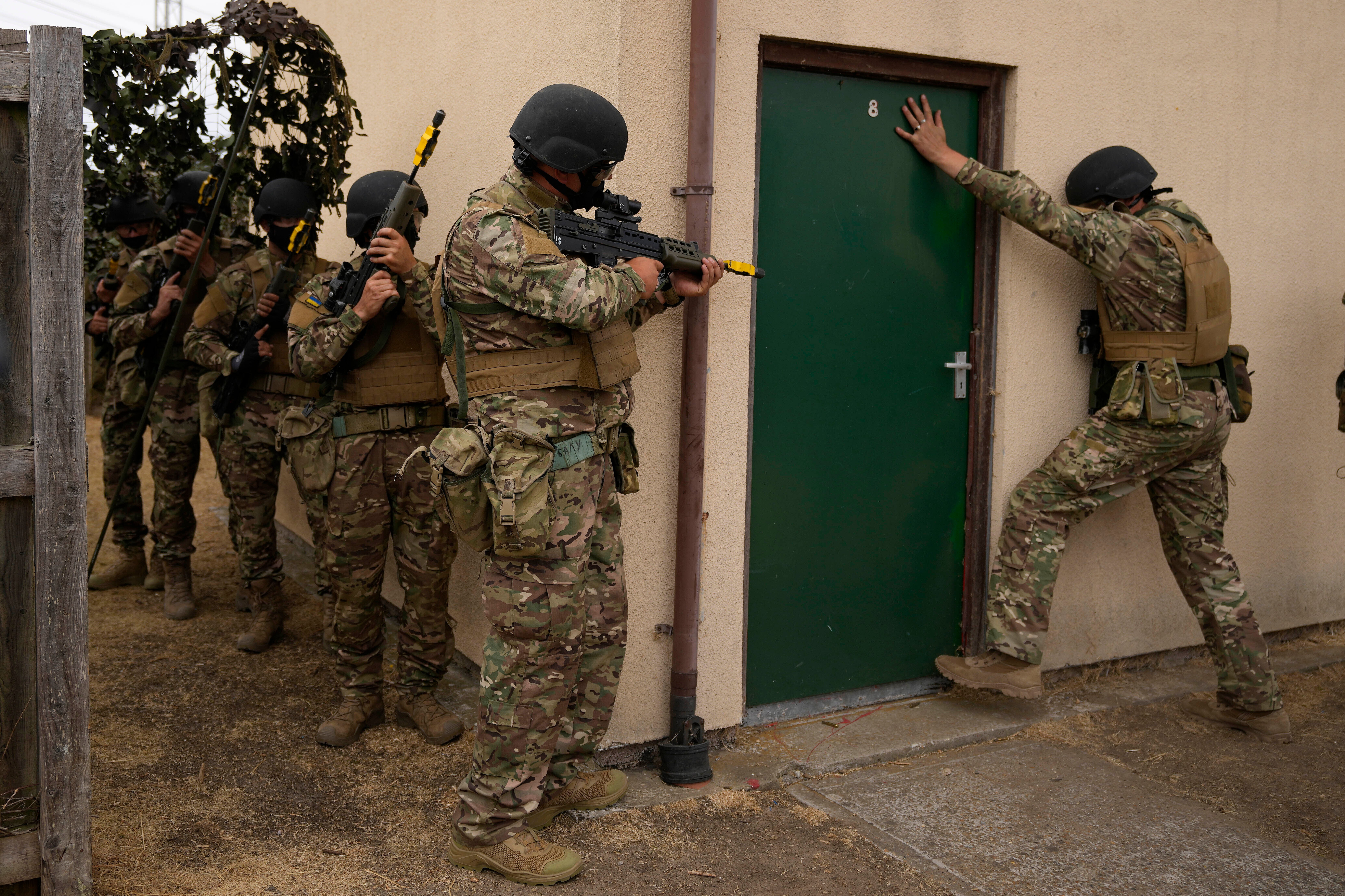 APTOPIX Britain Ukraine Troops