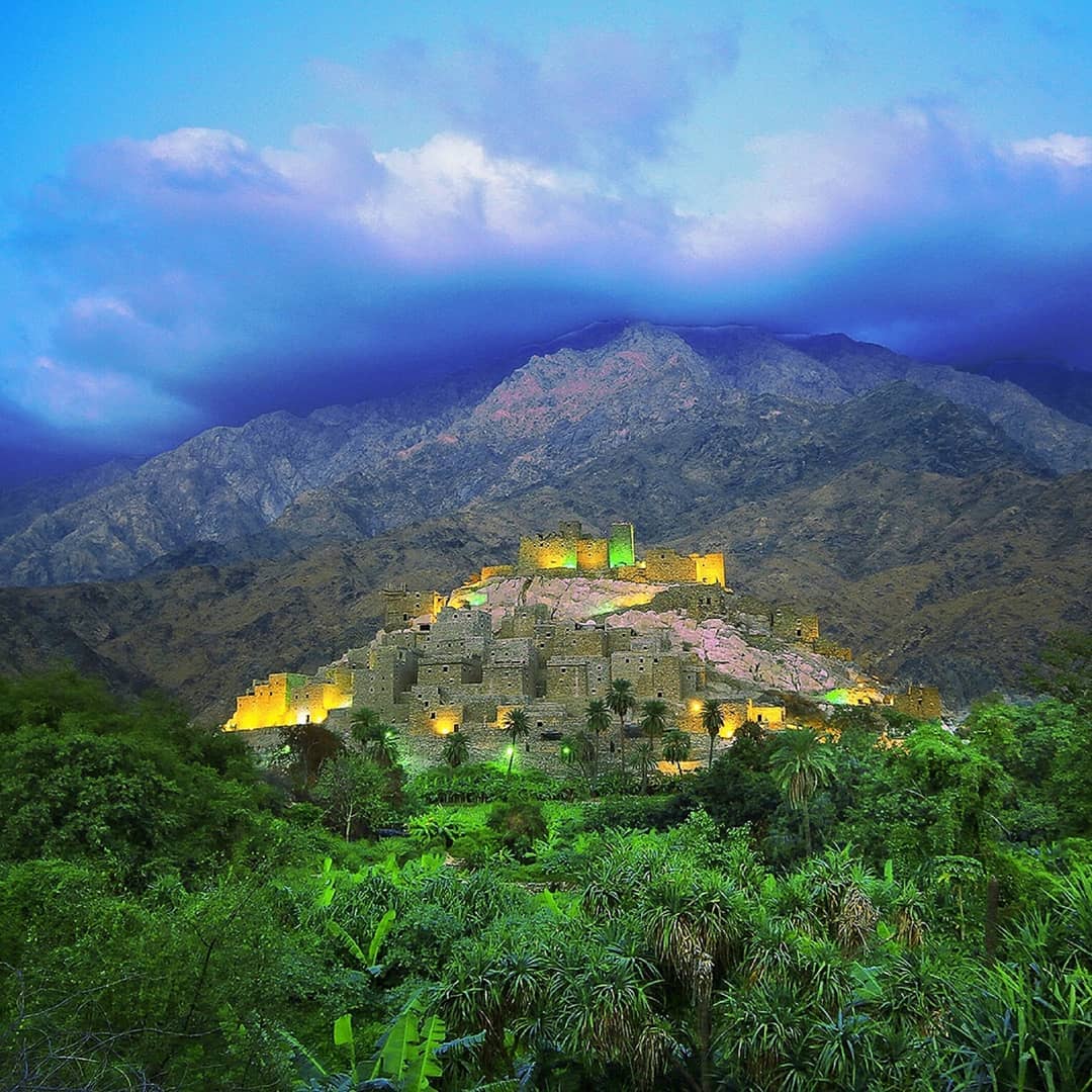 Snap yourself in the Marble Village or pan out for a shot of Dhee Ayn’s verdant surrounds