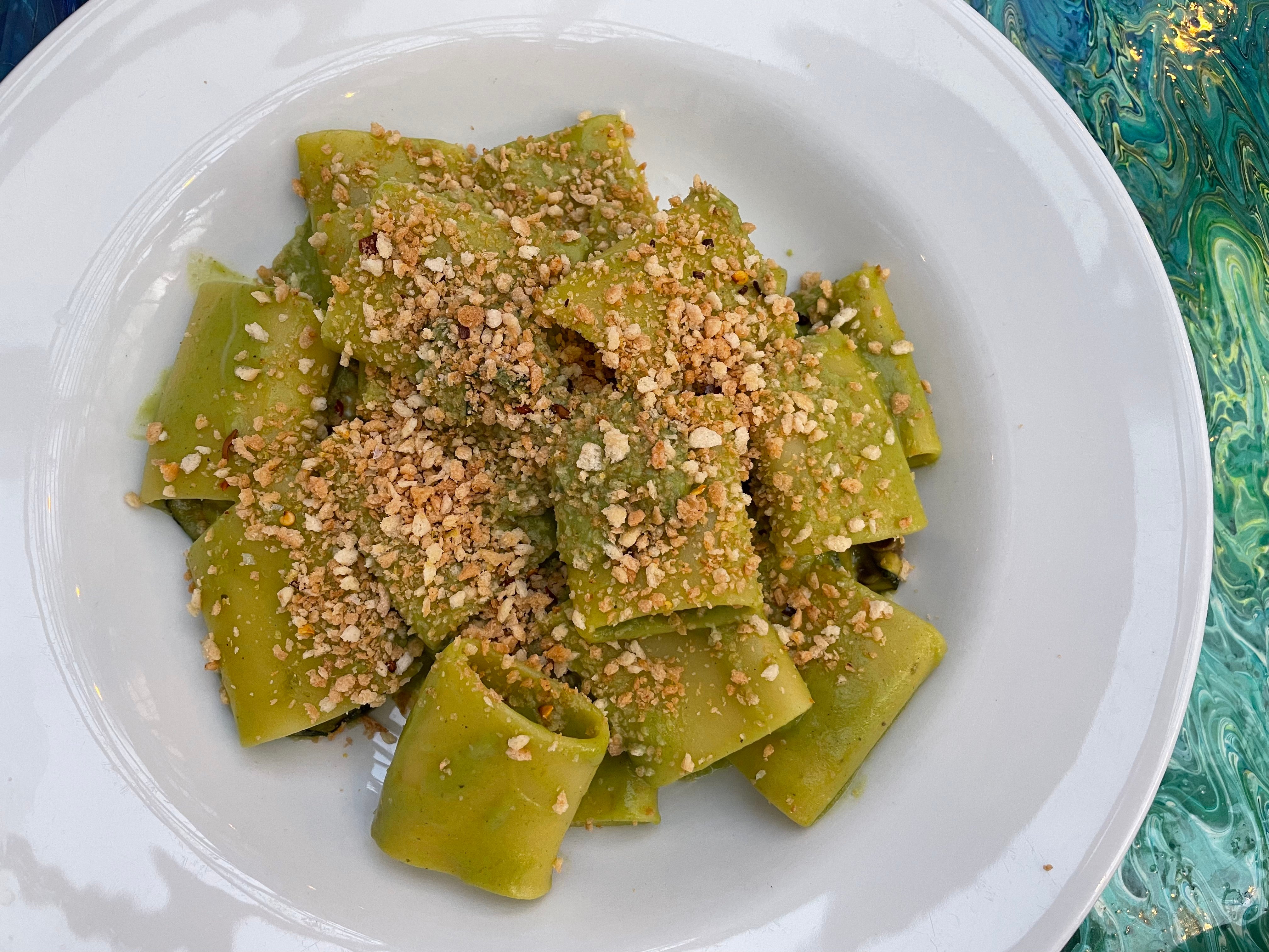 Paccheri pasta with curgette sauce and Burella, vegan burrata