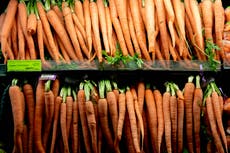 Eat raw carrots to alleviate period cramps, says health coach