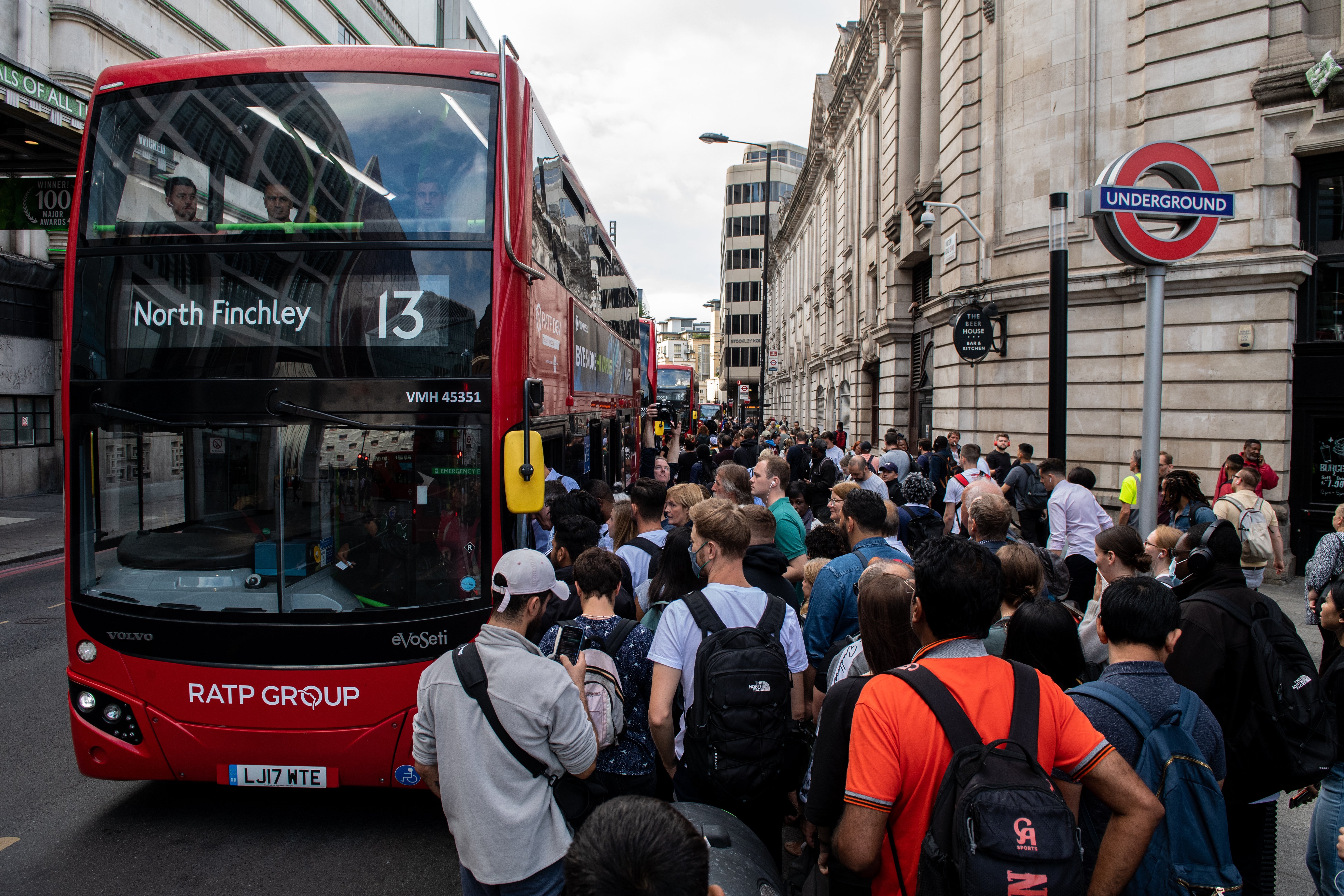 The 13 bus was swarmed