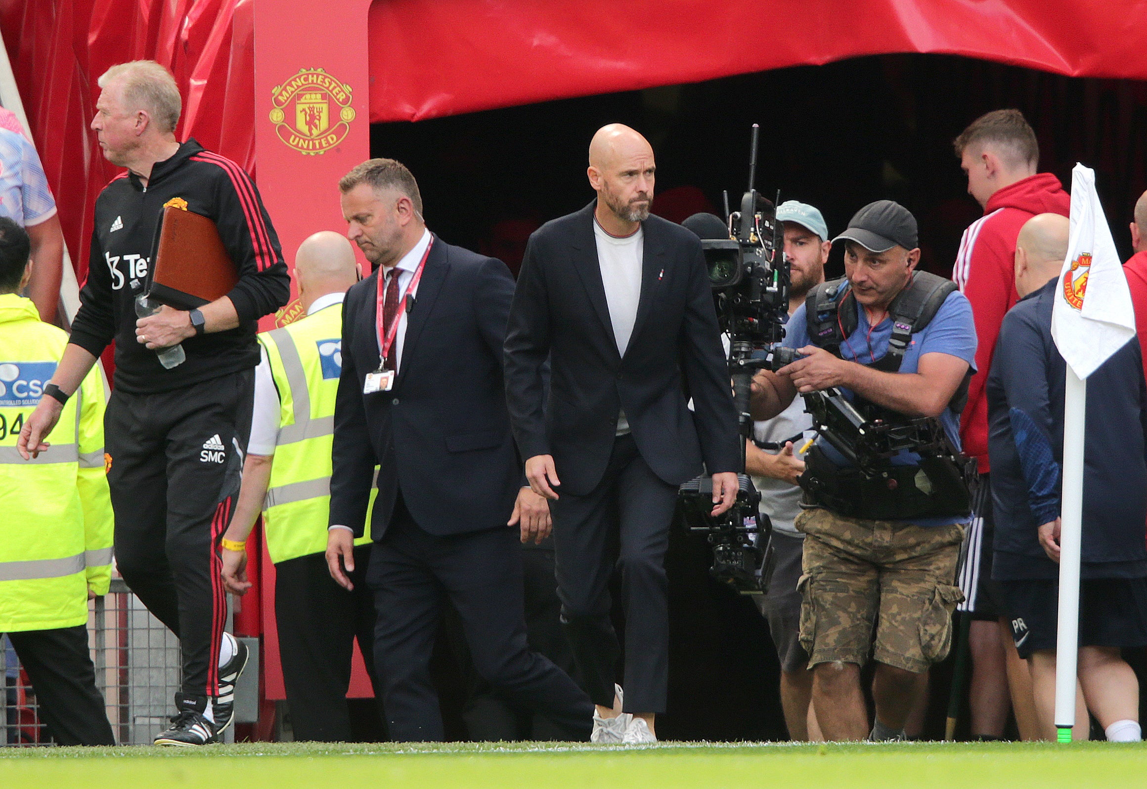 Erik ten Hag is determined to ride out Manchester United’s awful start (Ian Hodgson/PA)