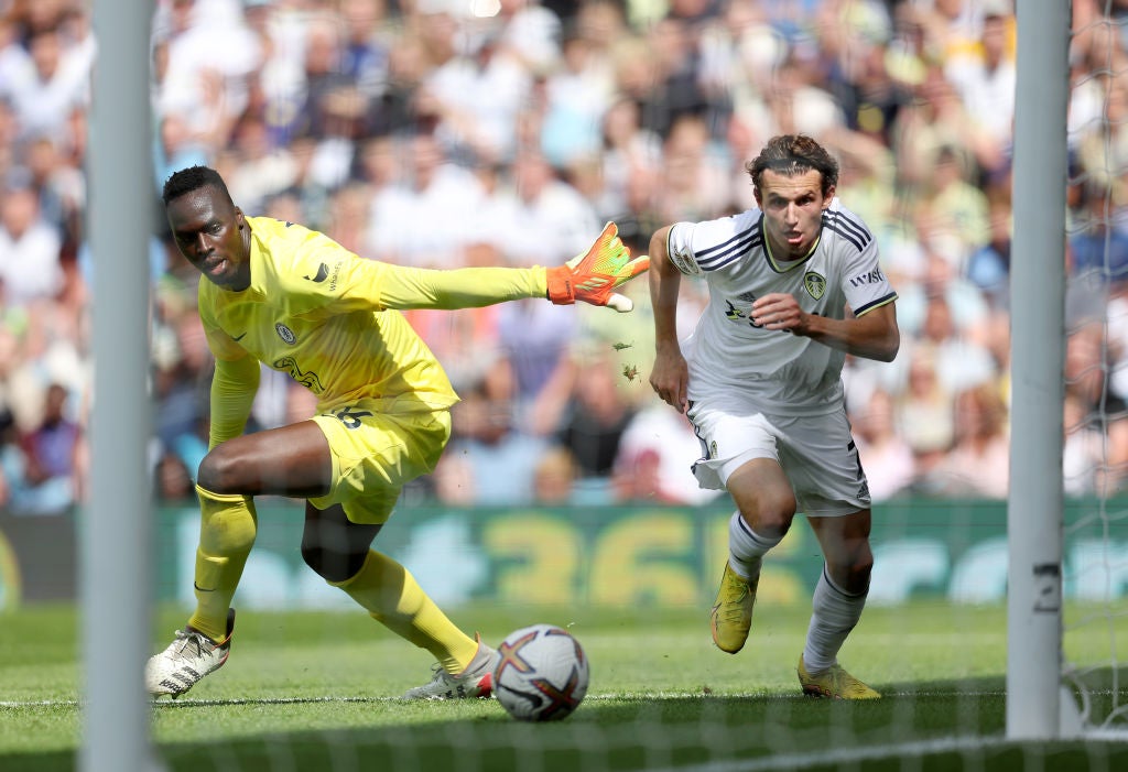Leeds stun woeful Chelsea after Brenden Aaronson punishes Edouard Mendy howler 
