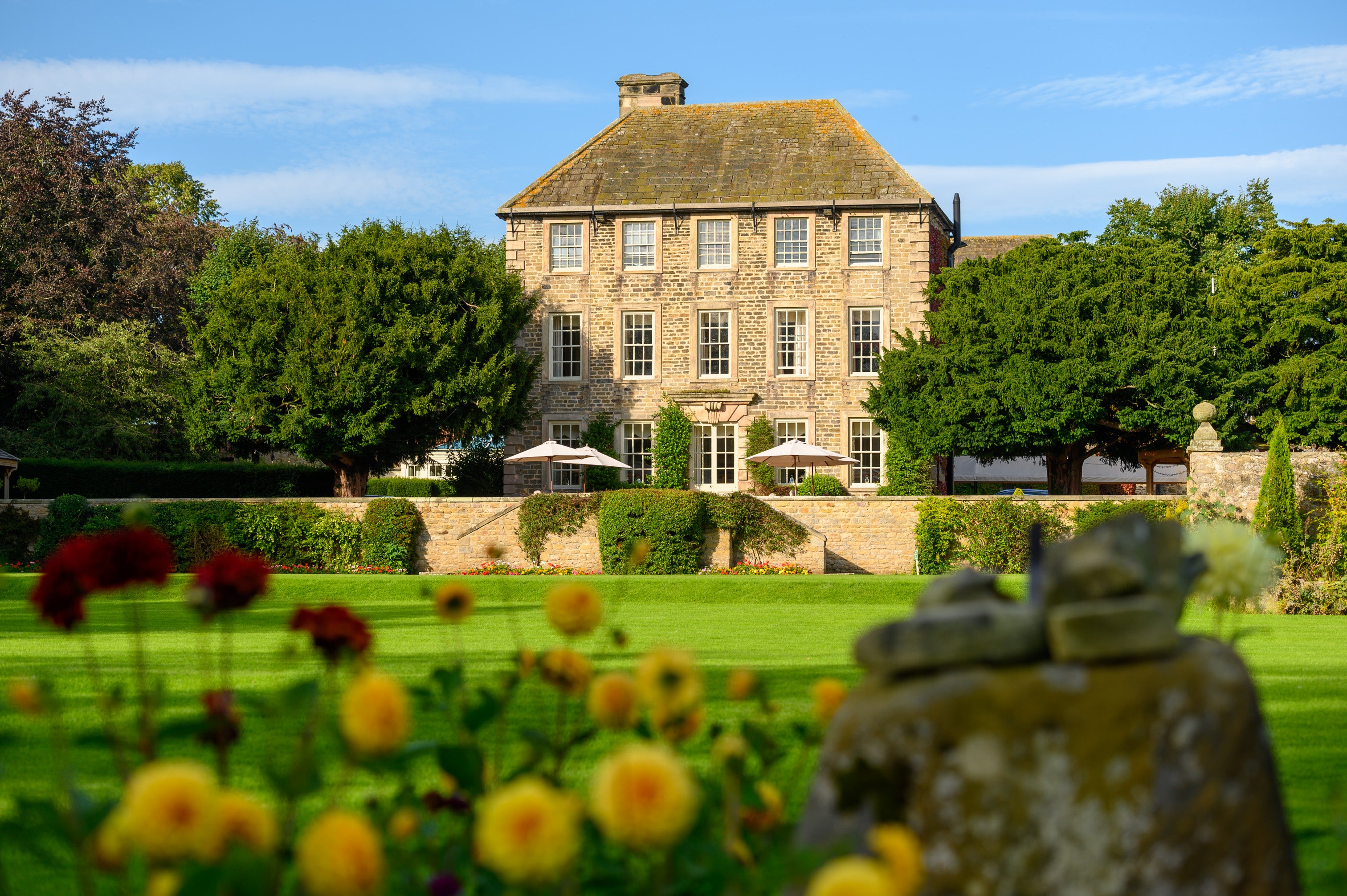 Relax and unwind in this countryside house