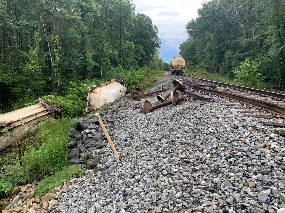 Two derailed pressurized carbon dioxide cars near Brandon, Mississippi