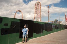 Nineteen people injured on roller coaster at Six Flags in New Jersey